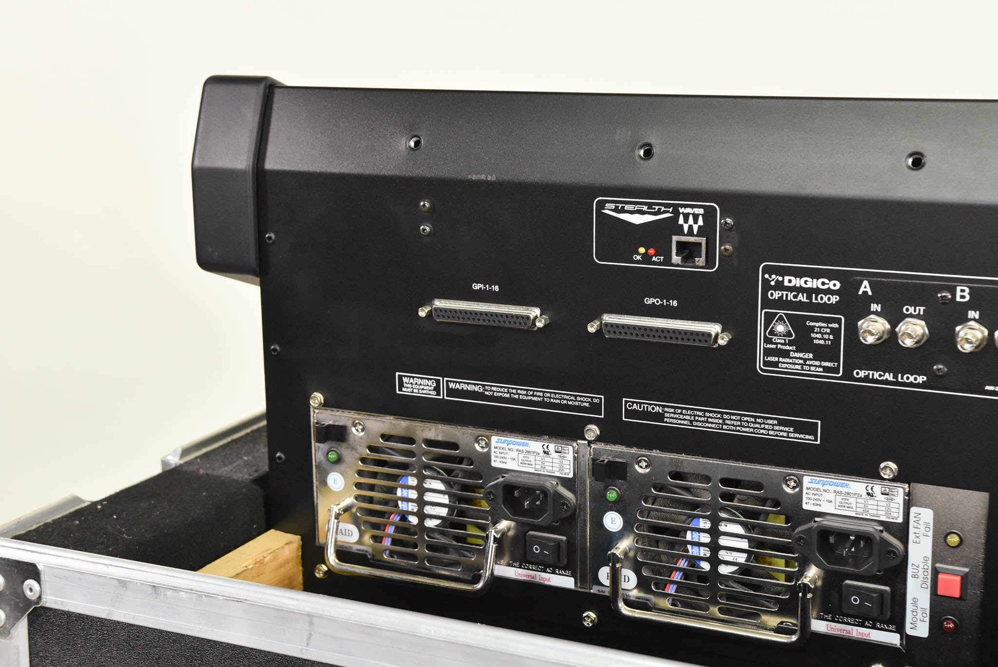 DiGiCo SD10-24 Digital Mixing Console with Road Case