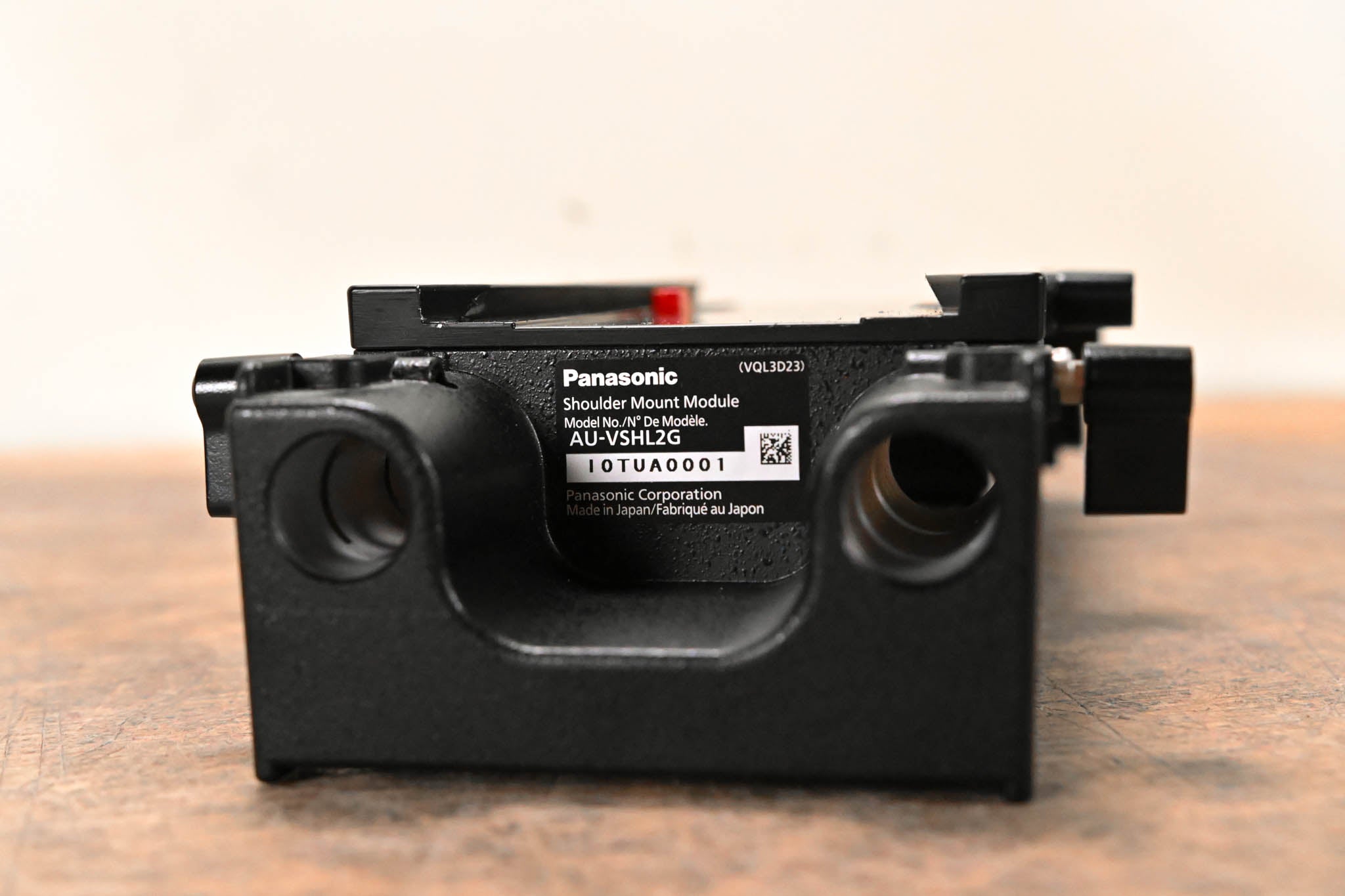 Panasonic AU-VSHL2G Cinema-Style Shoulder Mount for VariCam LT