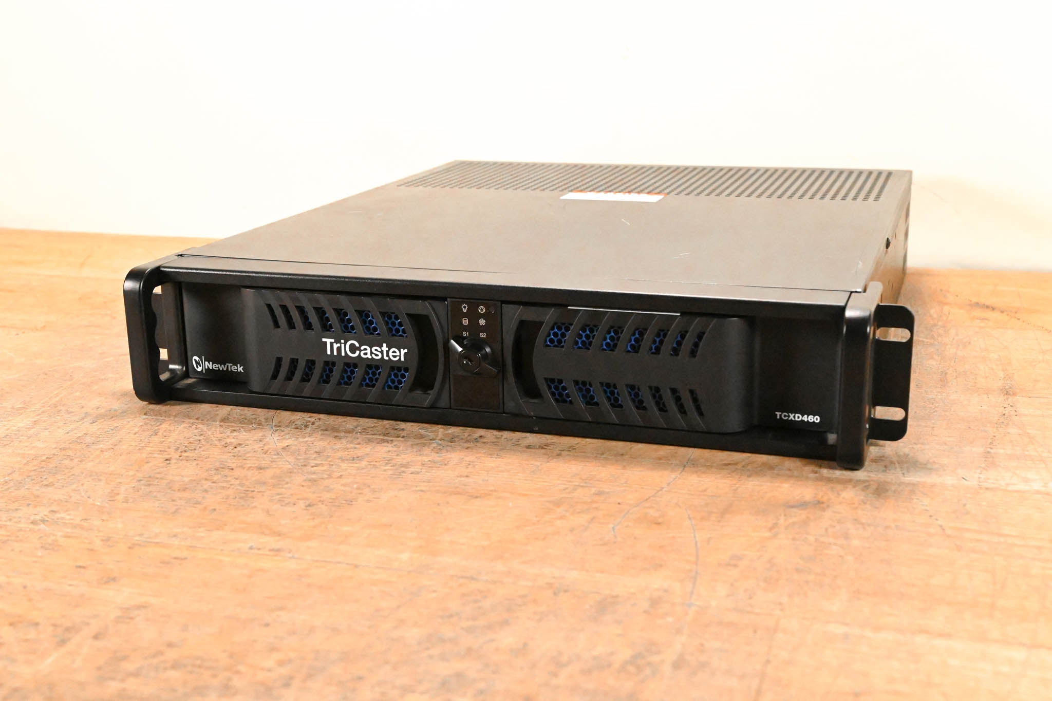 NewTek (Vizrt) TCXD460 Multi-Format Video Switcher