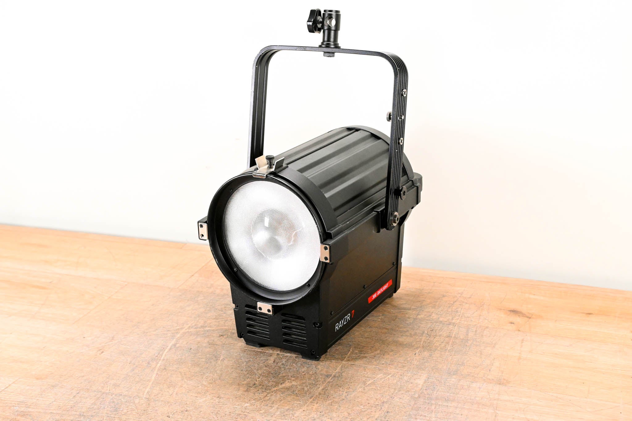 Vibesta Rayzr 7 300 Daylight 7" LED Fresnel
