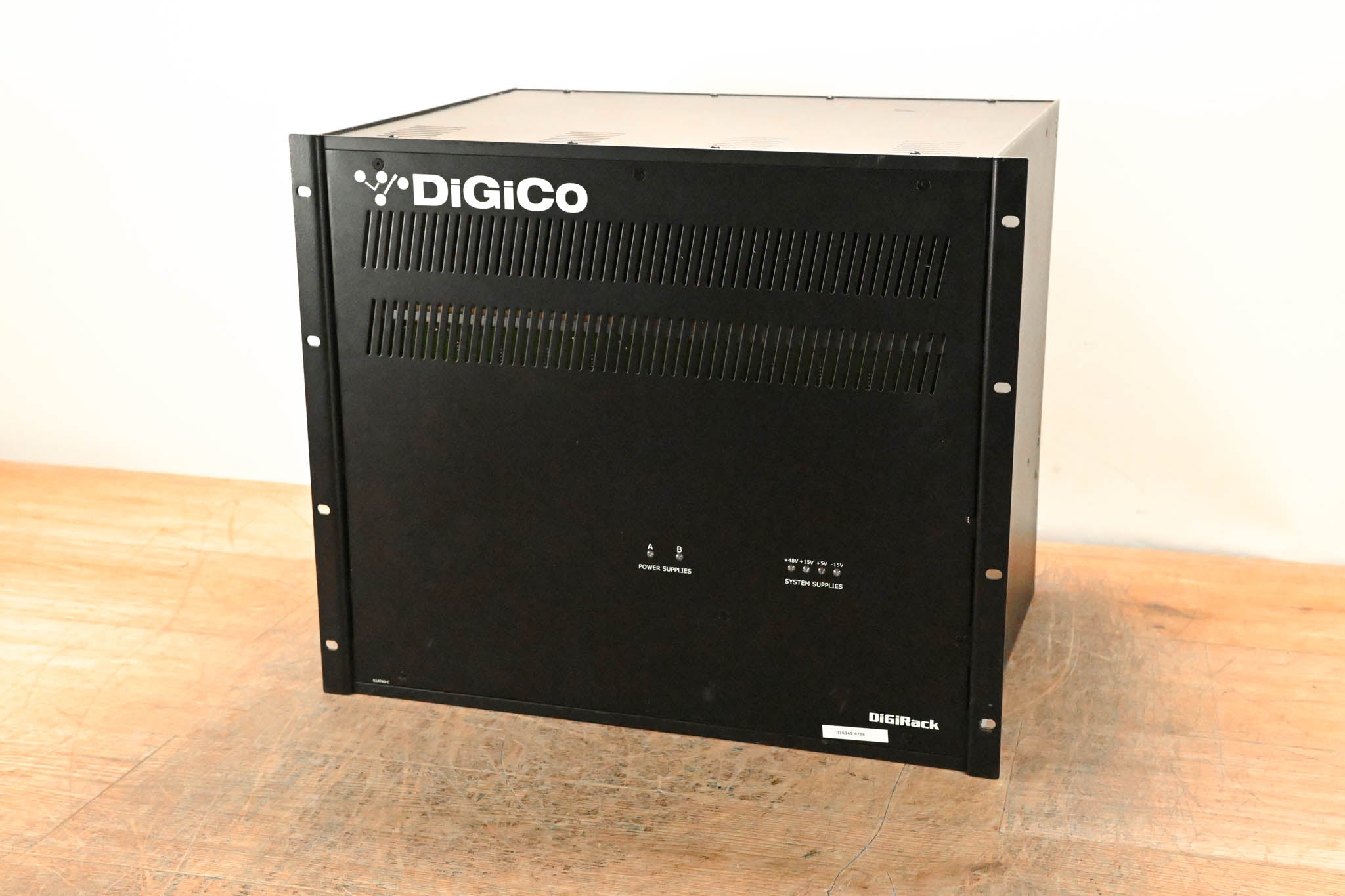 DiGiCo X-DIGIRACK2-D 56-in, 8-out DiGiRack with MADI / Optical Module