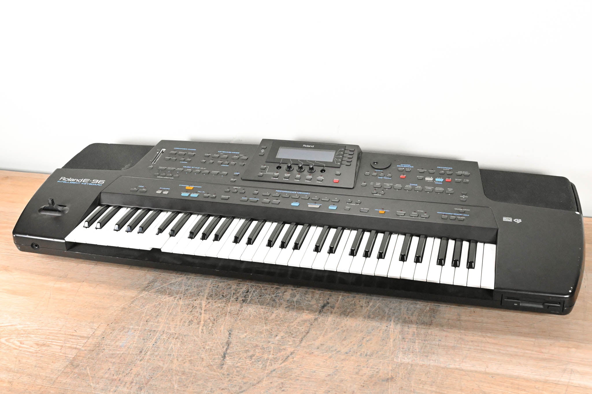 Roland E-96 61-Key Intelligent Synthesizer