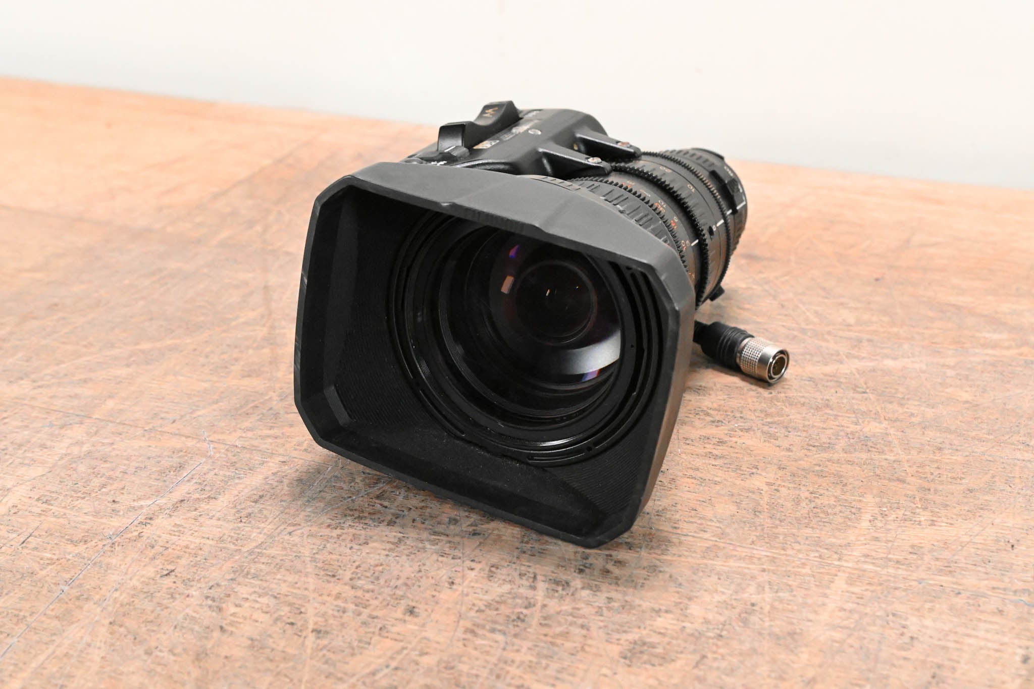 Fujinon Th17x5BRMU Broadcast Zoom Lens - 1:1.4/5-85mm