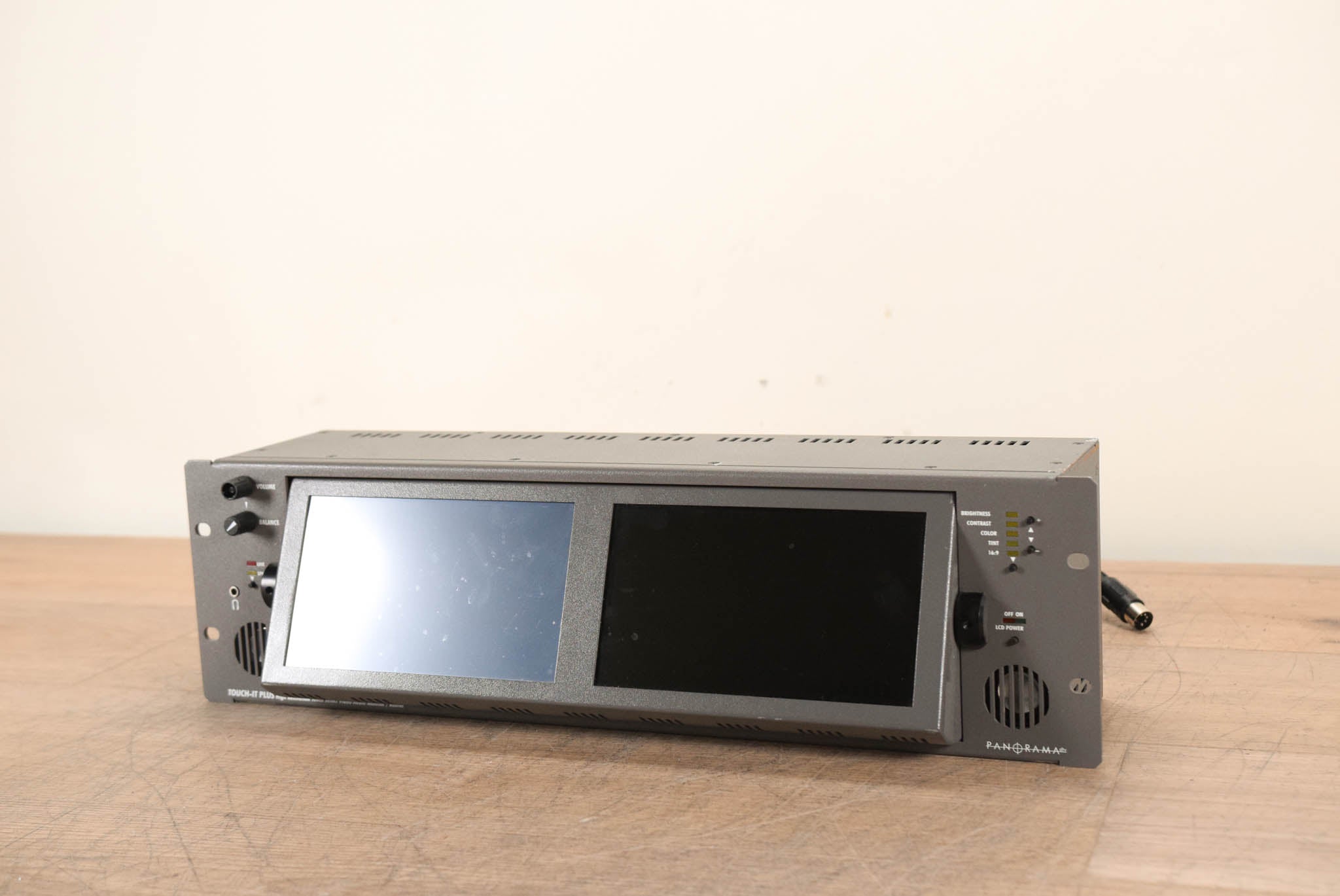 Wohler Technologies Touch-It Plus Dual High-Resolution LCD Video Monitor