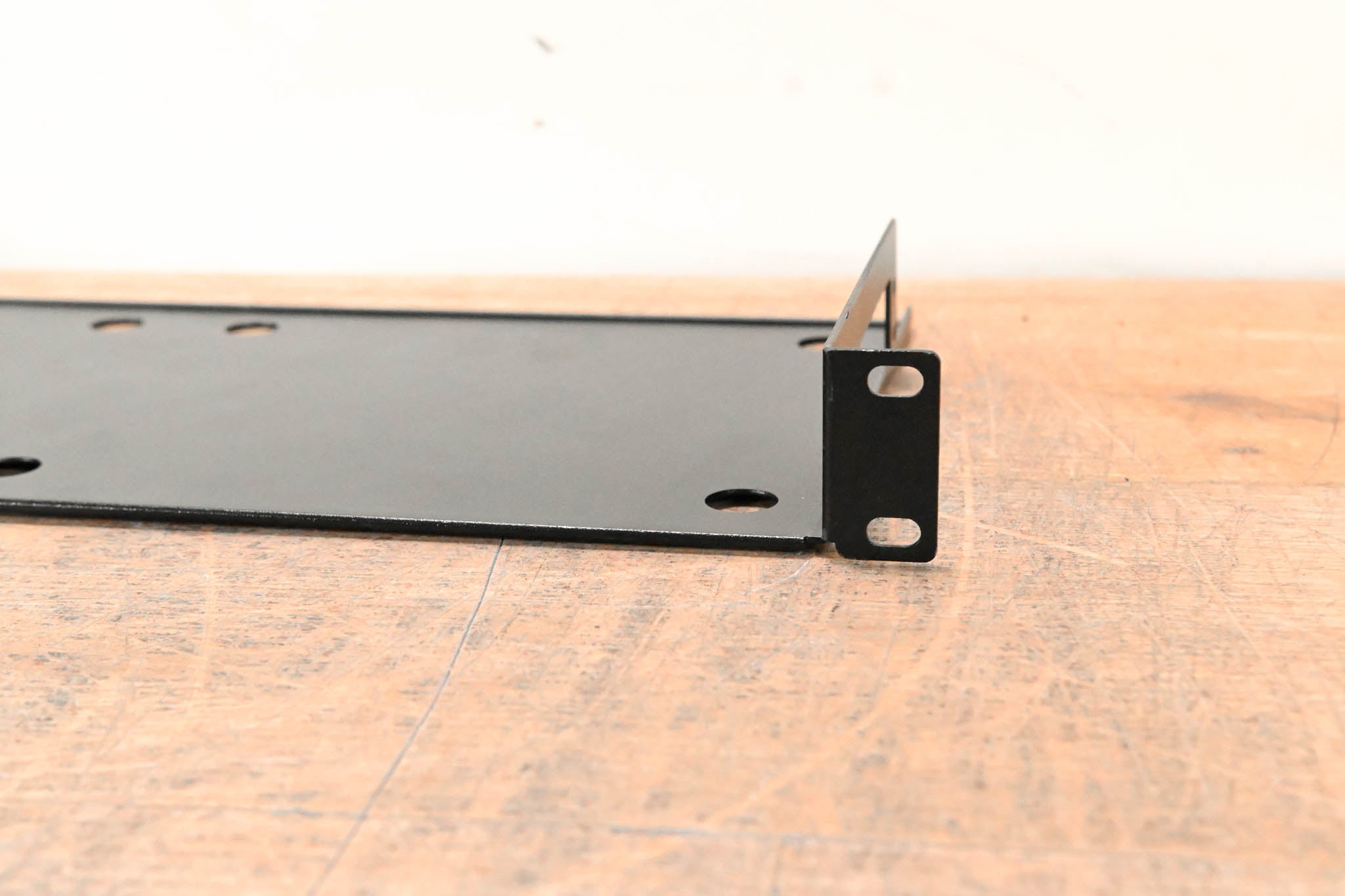 BSS BSSRACKSHELF1U 1U Rack-Mount Kit