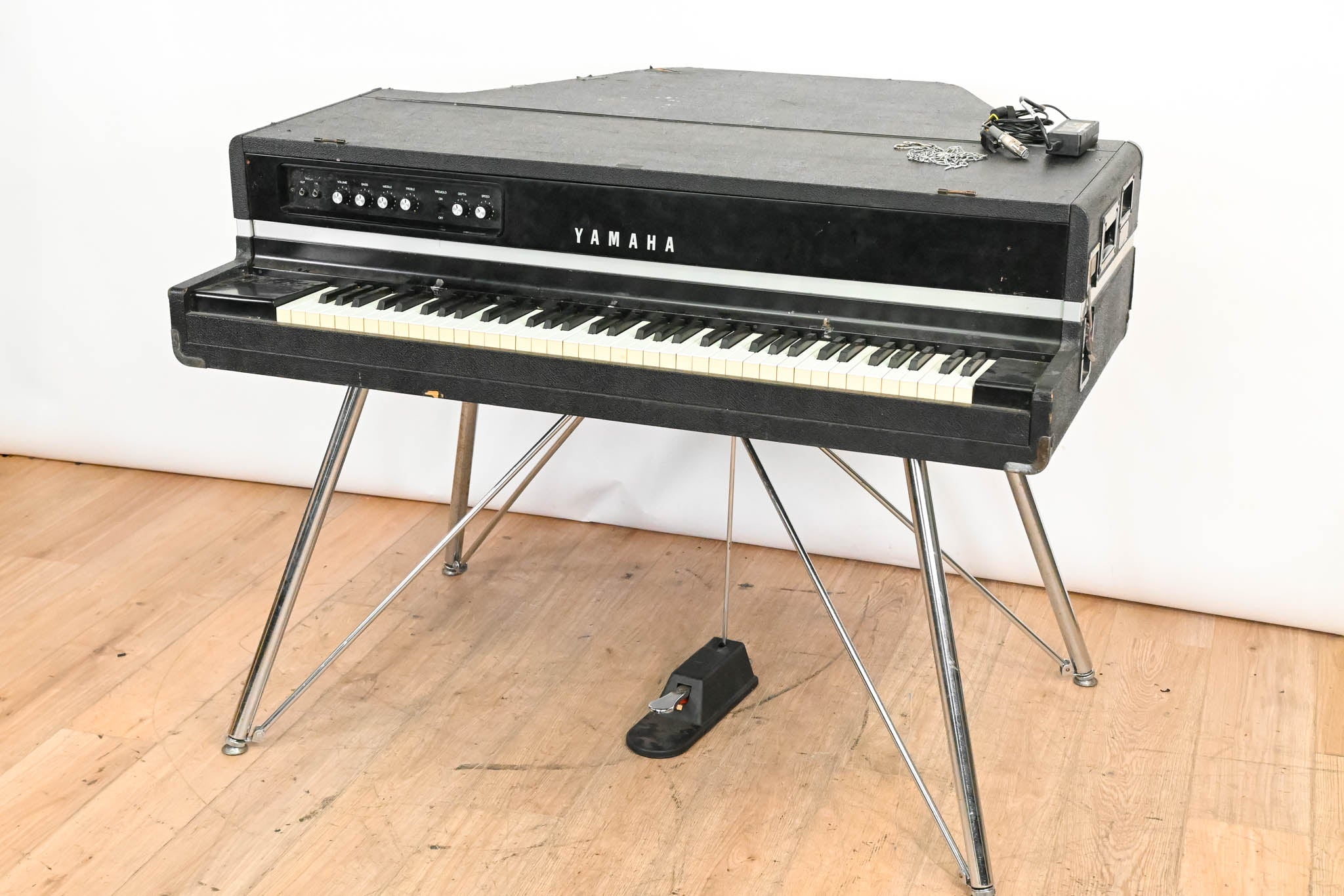 Yamaha CP-70B Electric Grand Piano