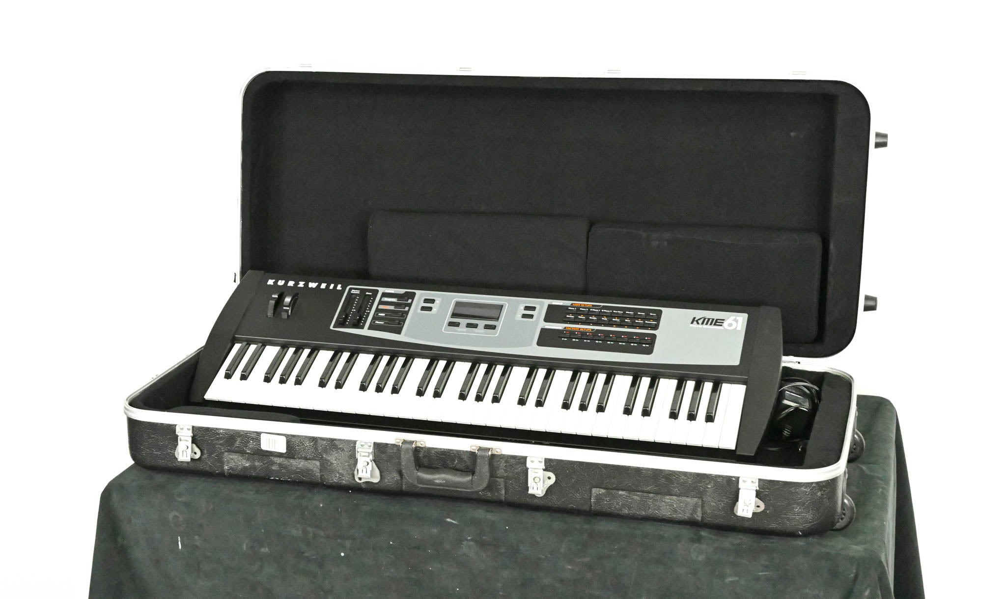 Kurzweil KME61 Micro Ensemble 61-Key Synth Action Keyboard with Case