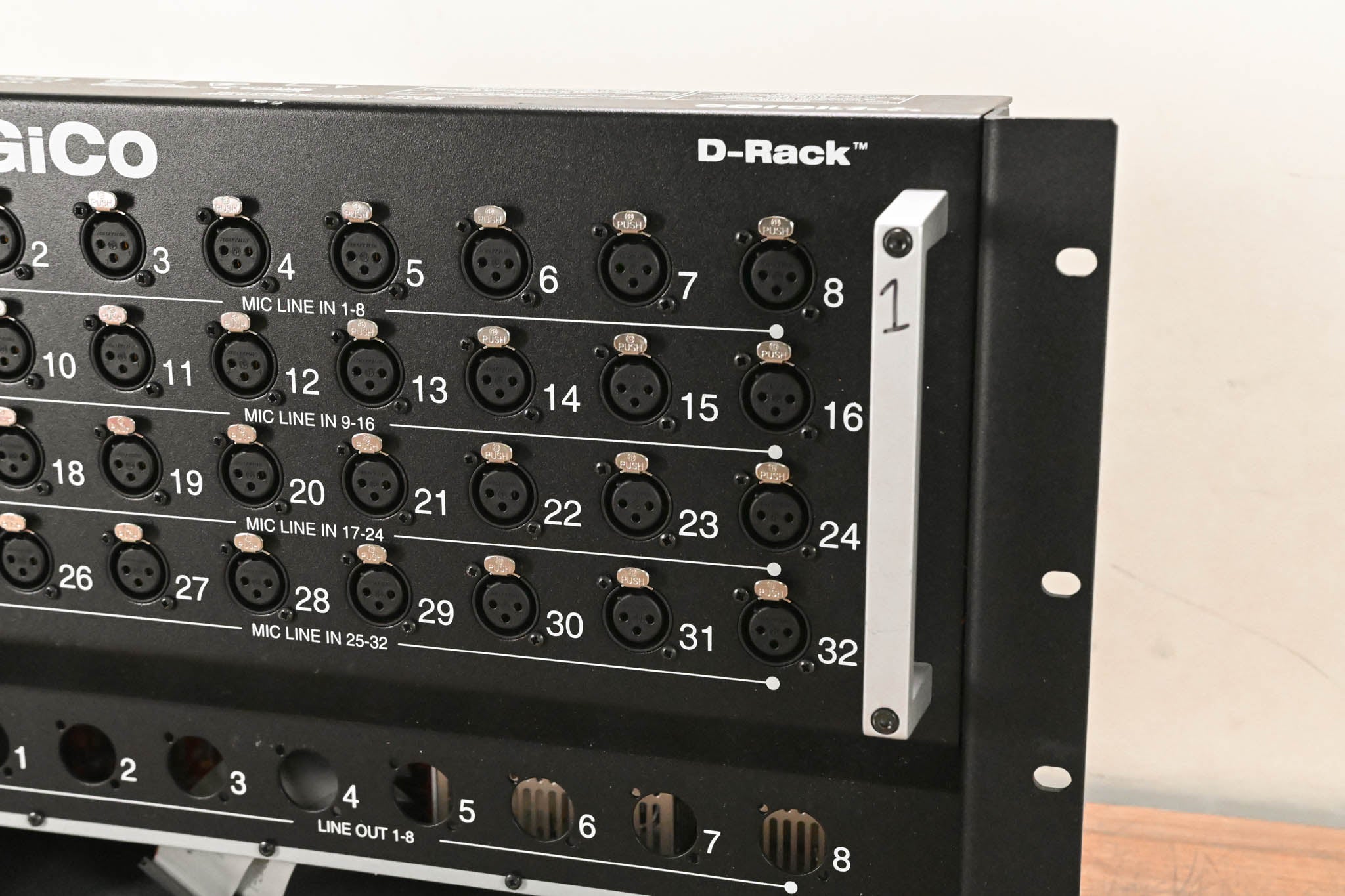 DiGiCo D-Rack 32-in Cat 6 Analog I/O Stage Box