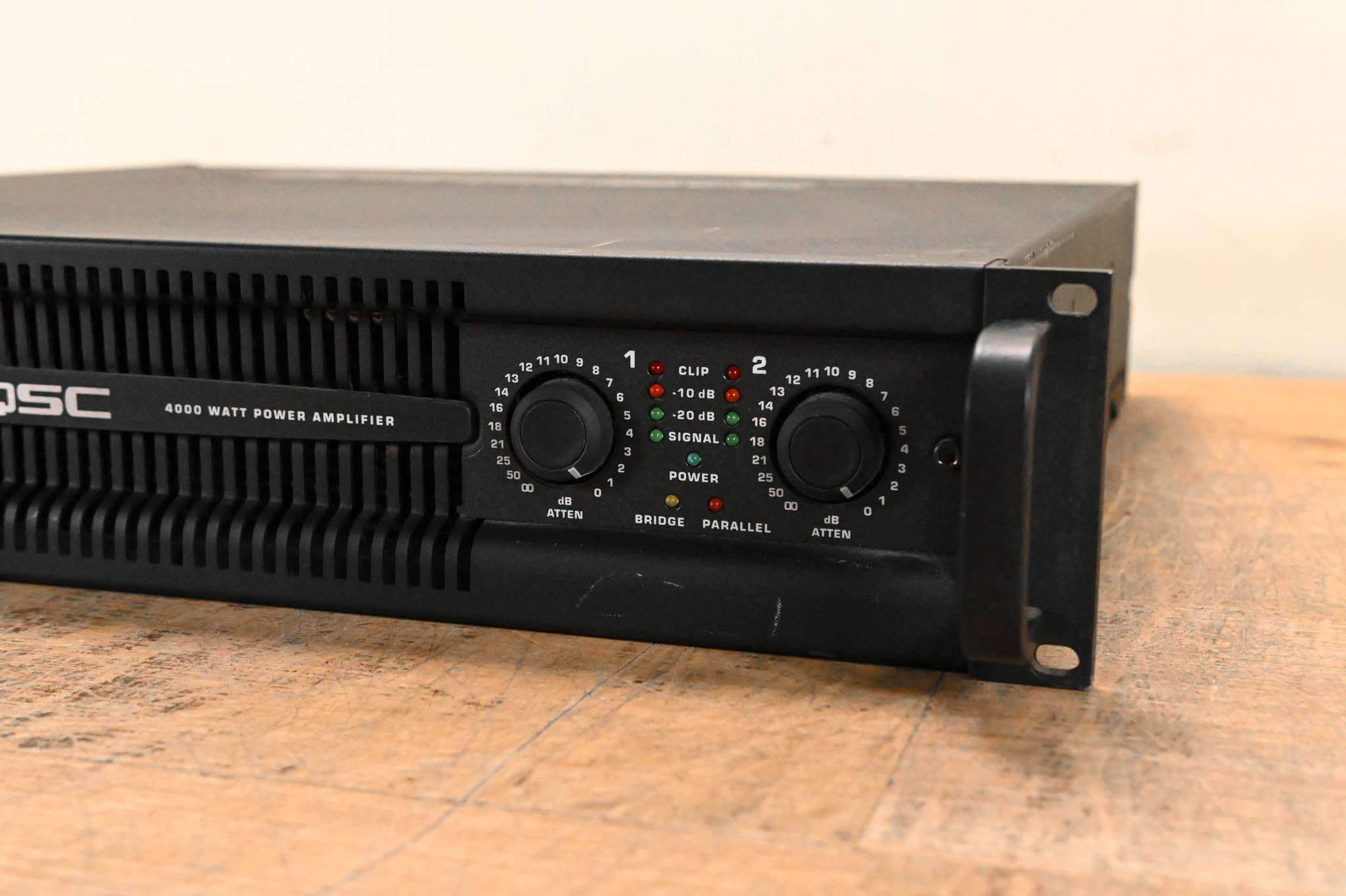 QSC PL340 Powerlight 3 Series 2-Channel Power Amplifier