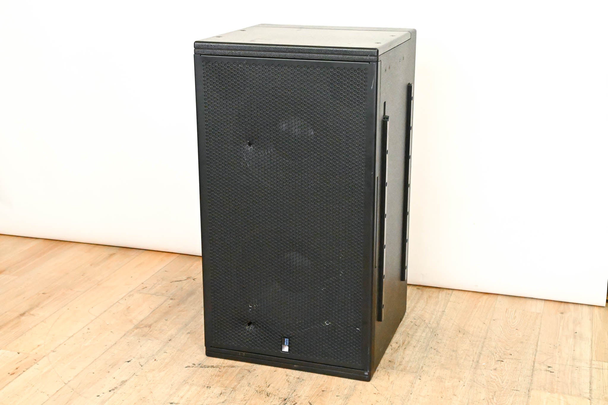 Meyer Sound 600-HP Compact High-Power Subwoofer