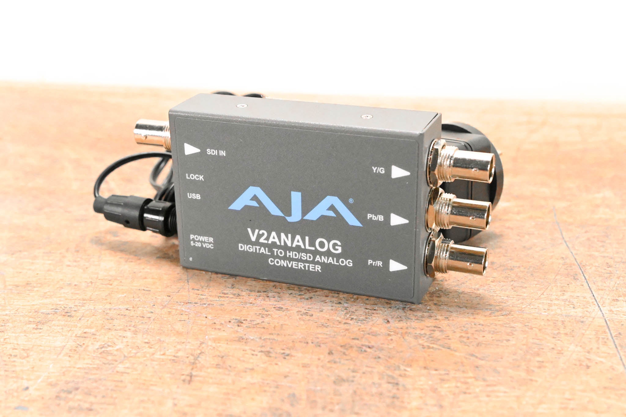 AJA V2Analog HD/SD-SDI to Analog Mini-Converter