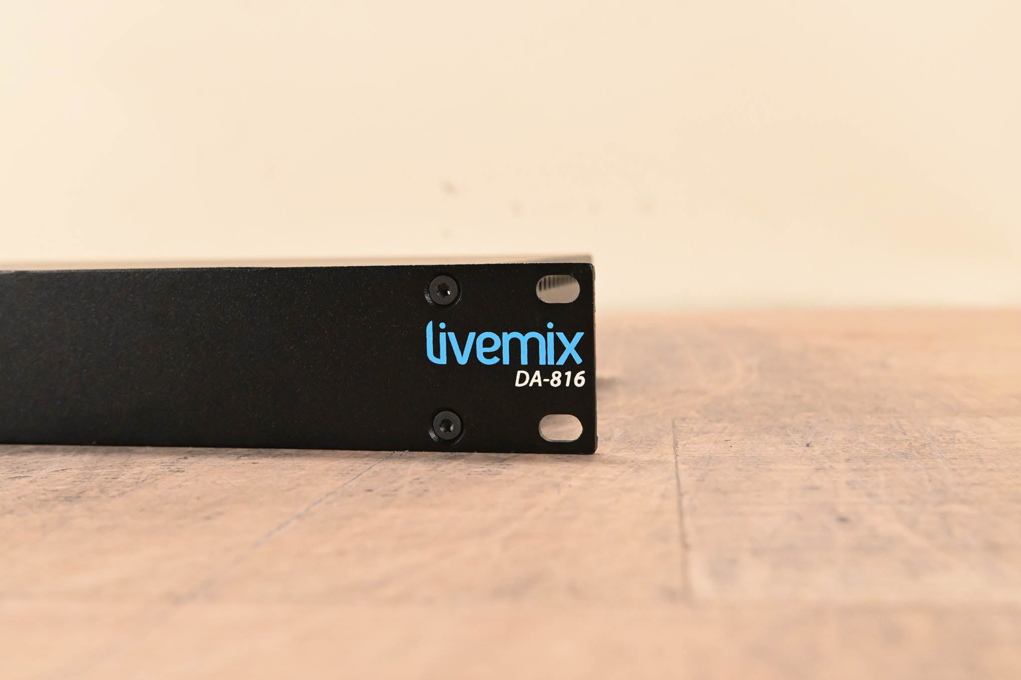 Digital Audio Labs Livemix DA-816 Analog Output Unit (NO POWER SUPPLY)