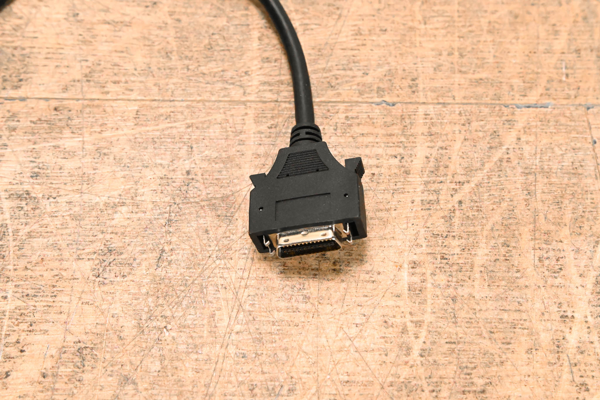 AVID Mini DigiLink Female to DigiLink Male Adapter