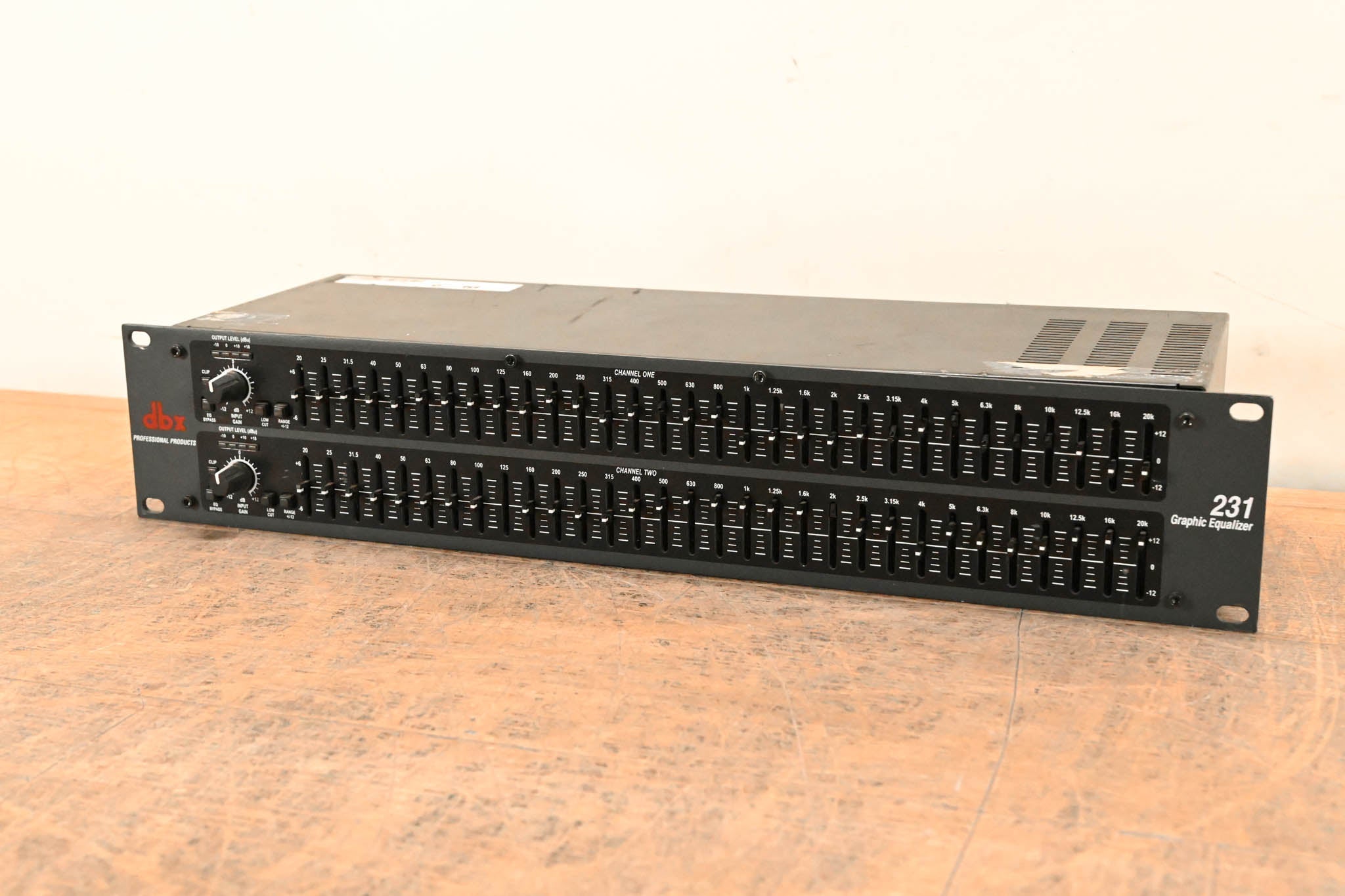 dbx 231 Dual-Channel 31-Band Graphic Equalizer