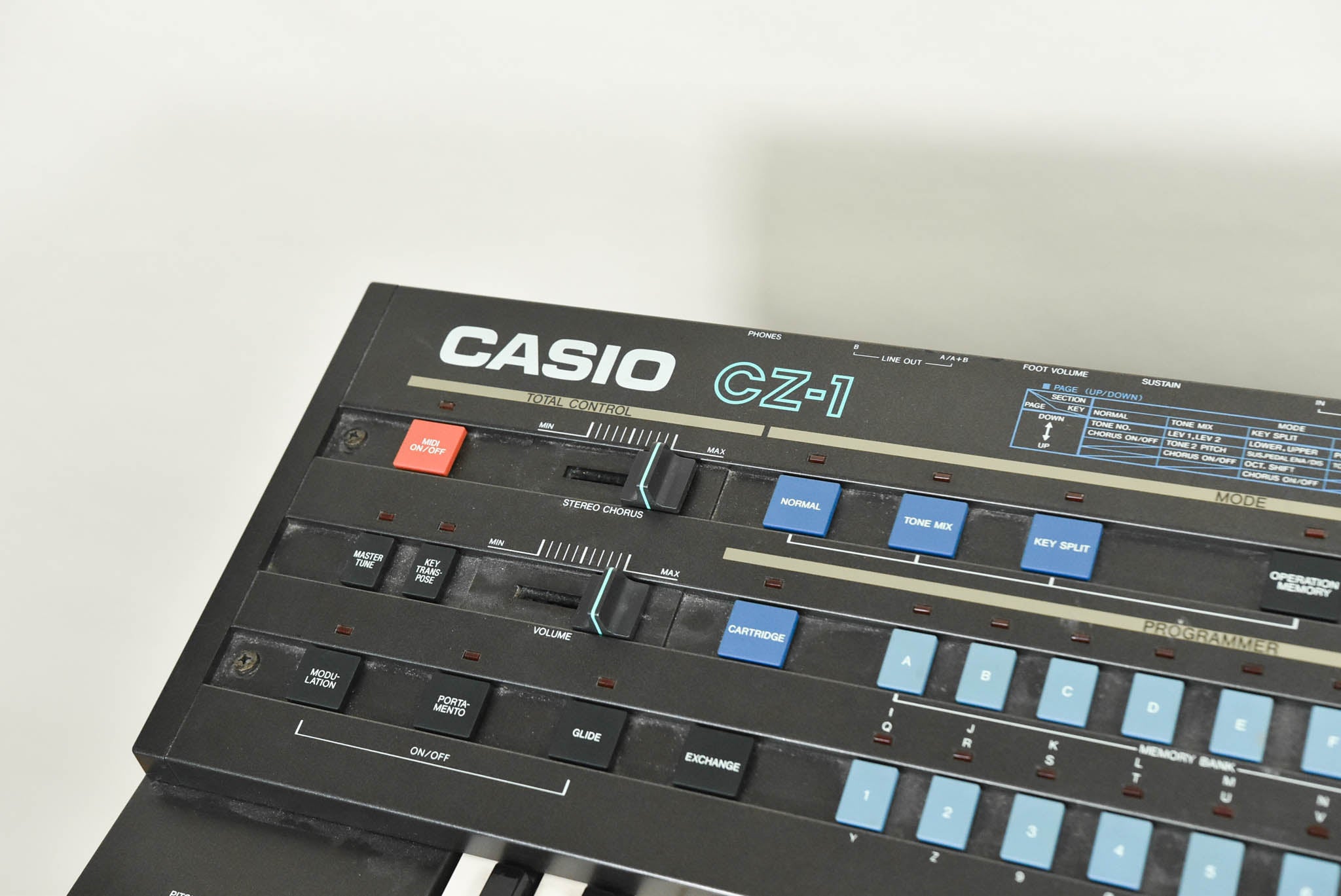 Casio CZ-1 61-Key Keyboard Synthesizer with Carrying Case
