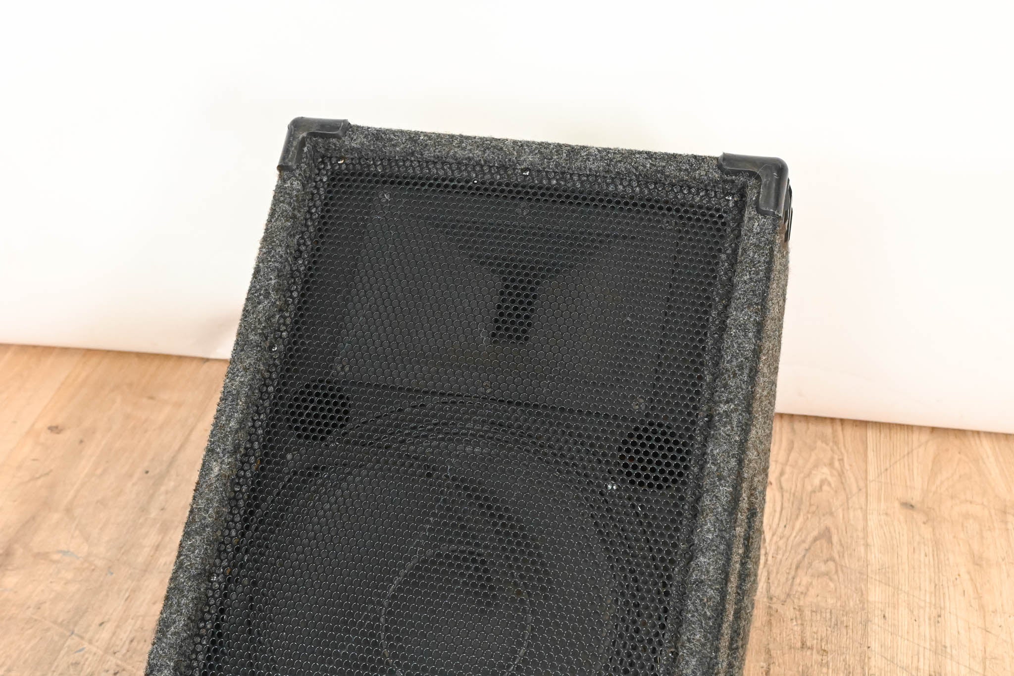 PAS T1222U Floor Monitor