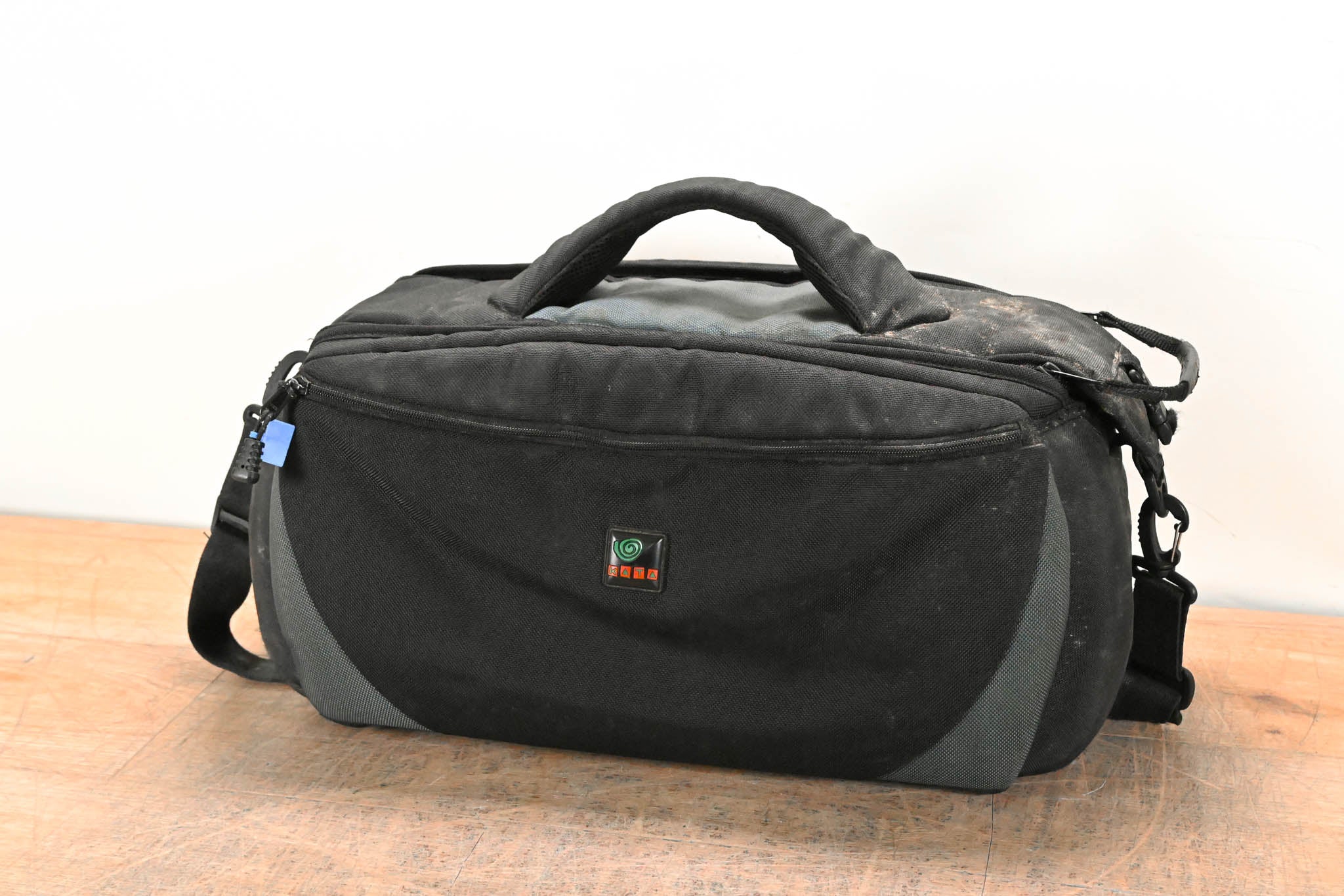 Kata CC-193 Shoulder Case for Camcorders