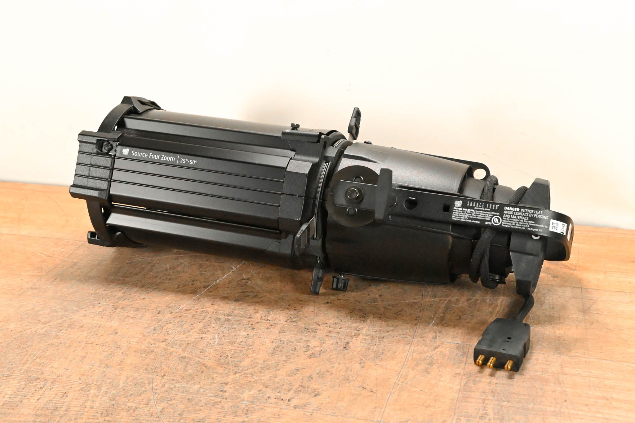 ETC Source Four Zoom 25-50 Degree 750 Ellipsoidal Light