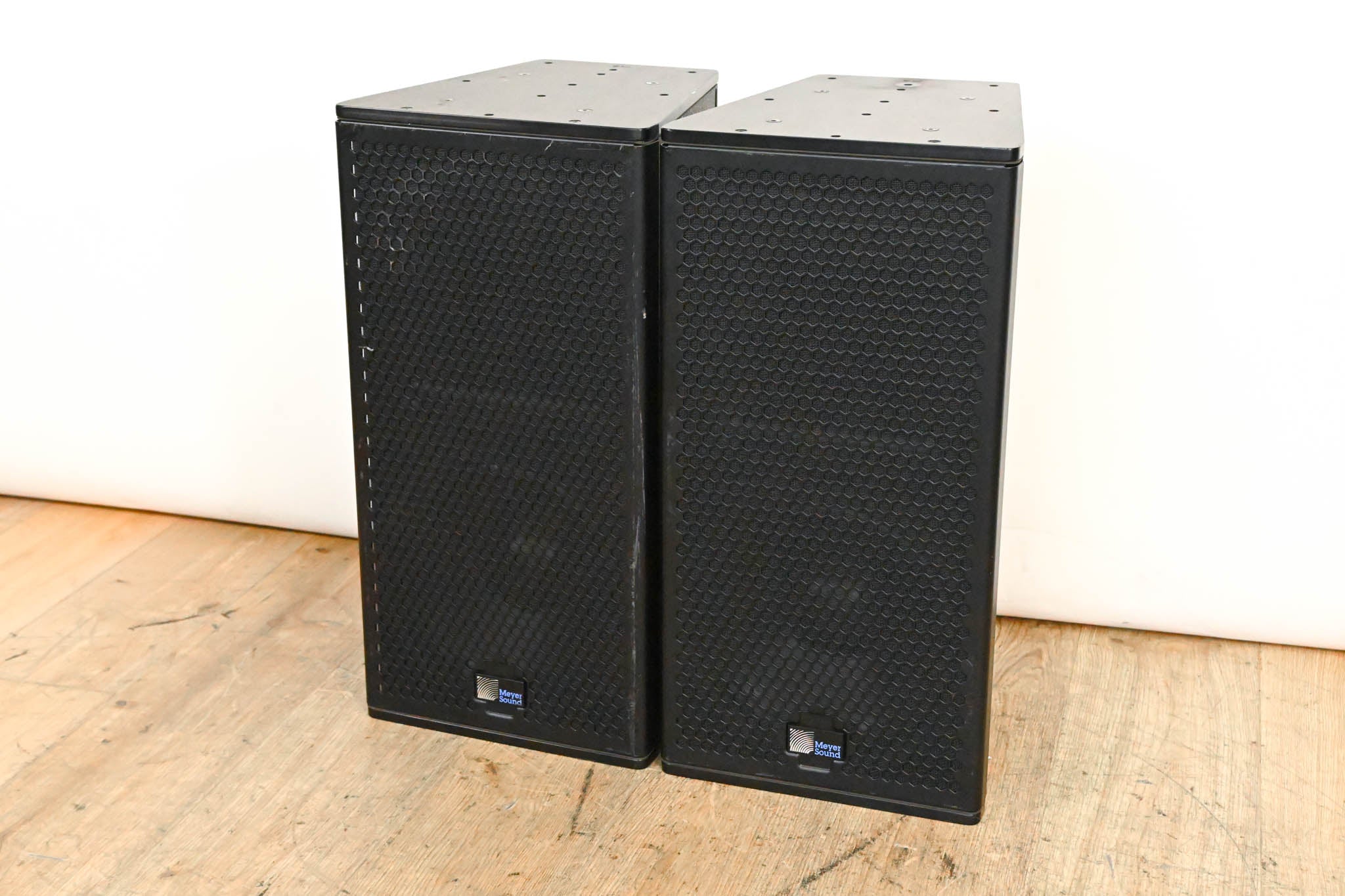 Meyer Sound UPJ-1P Compact VariO Loudspeaker (PAIR)