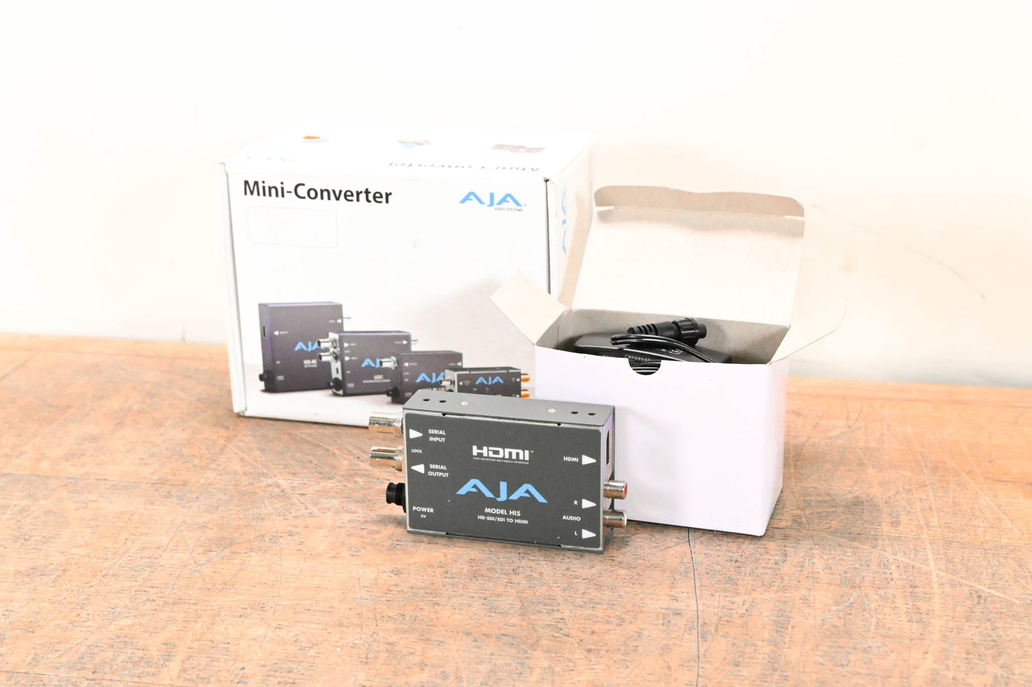 AJA HI5 HD/SD-SDI to HDMI Video and Audio Converter