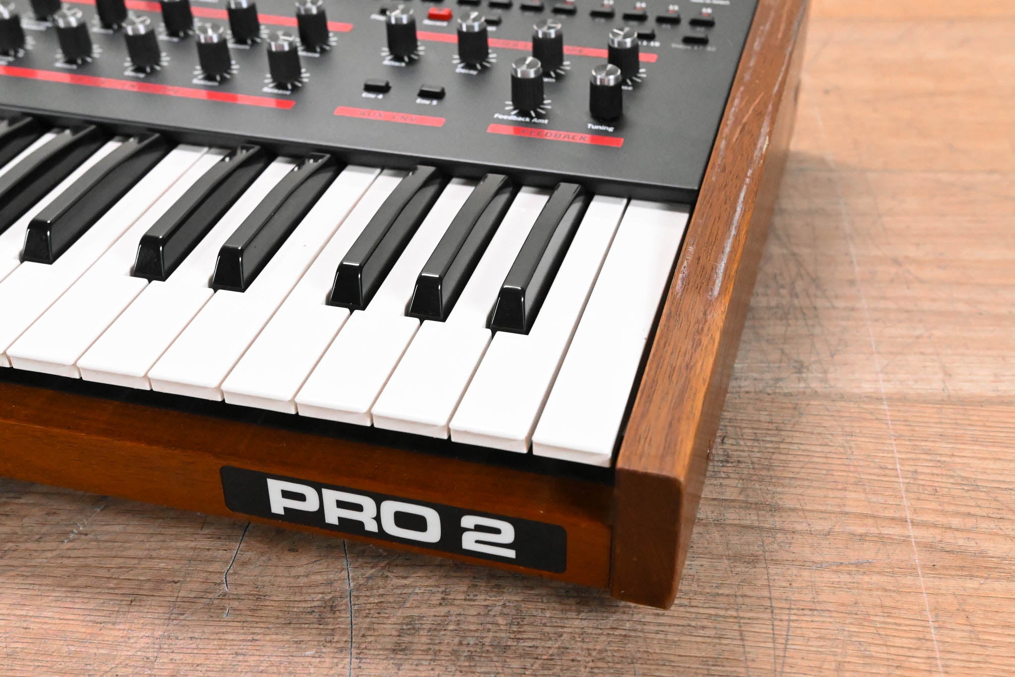 Dave Smith Instruments Pro 2 44-Key Monophonic / Paraphonic Synthesizer