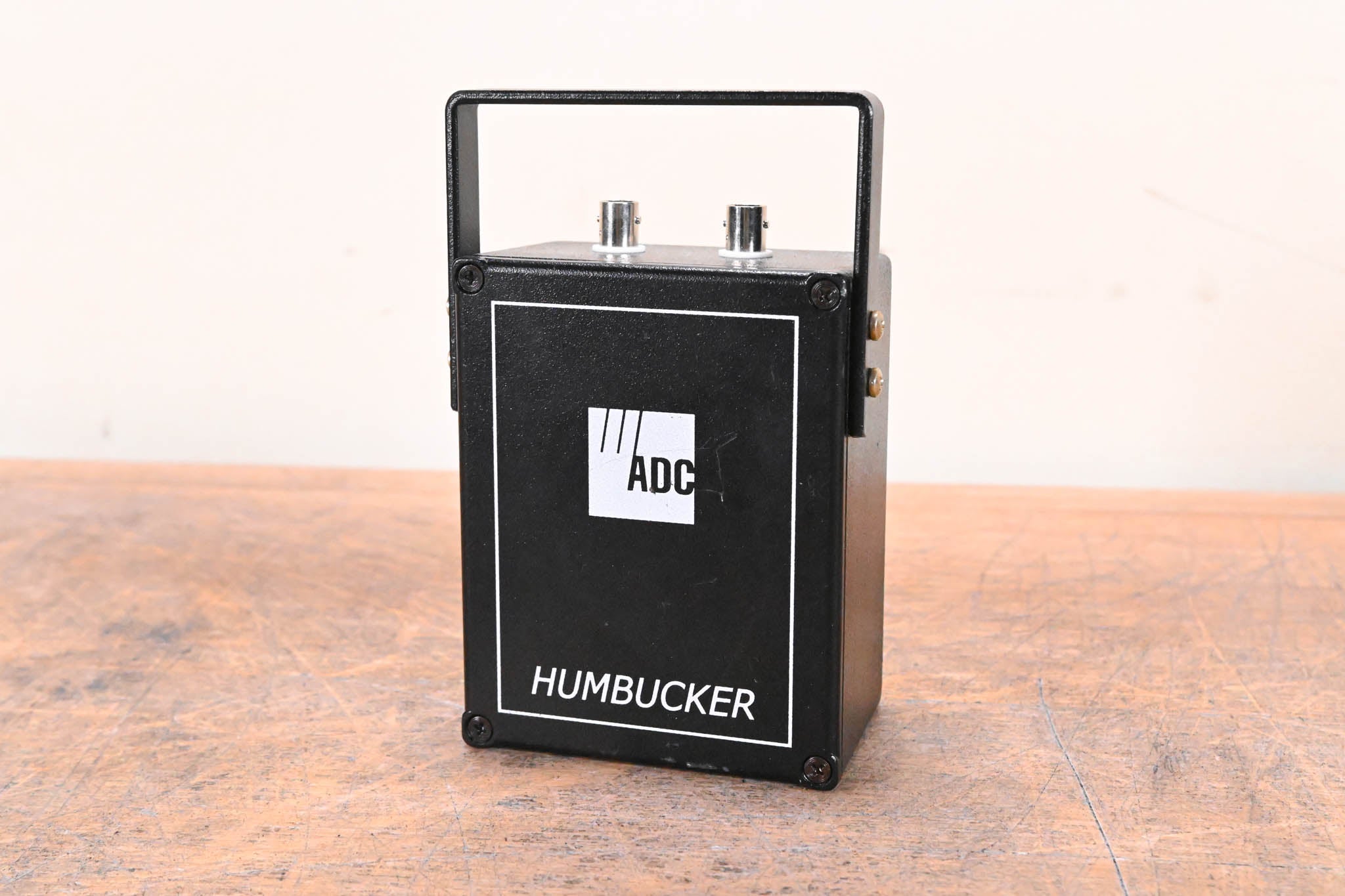 ADC HUM-1 Video Hum Eliminator