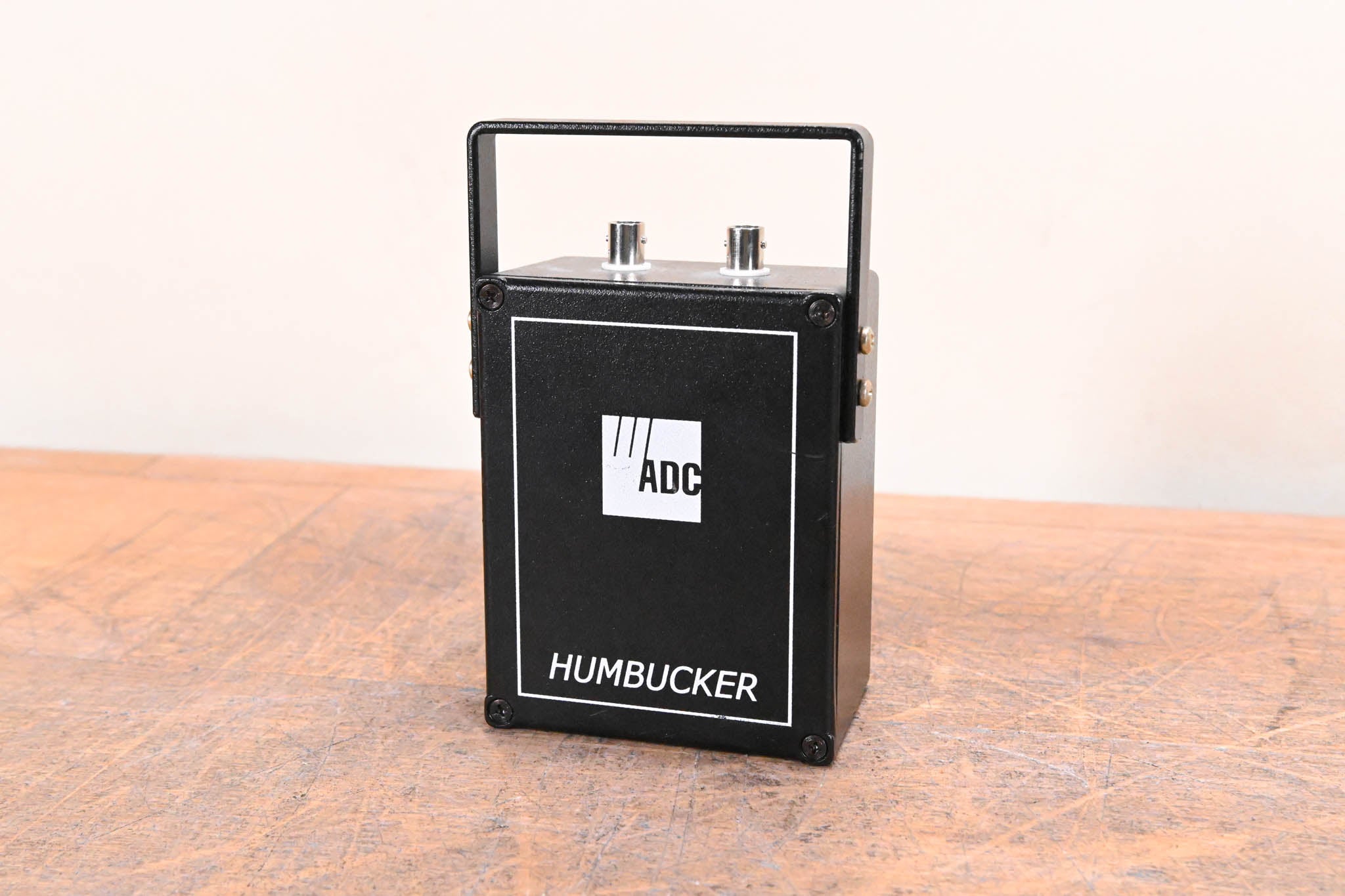 ADC HUM-1 Video Hum Eliminator