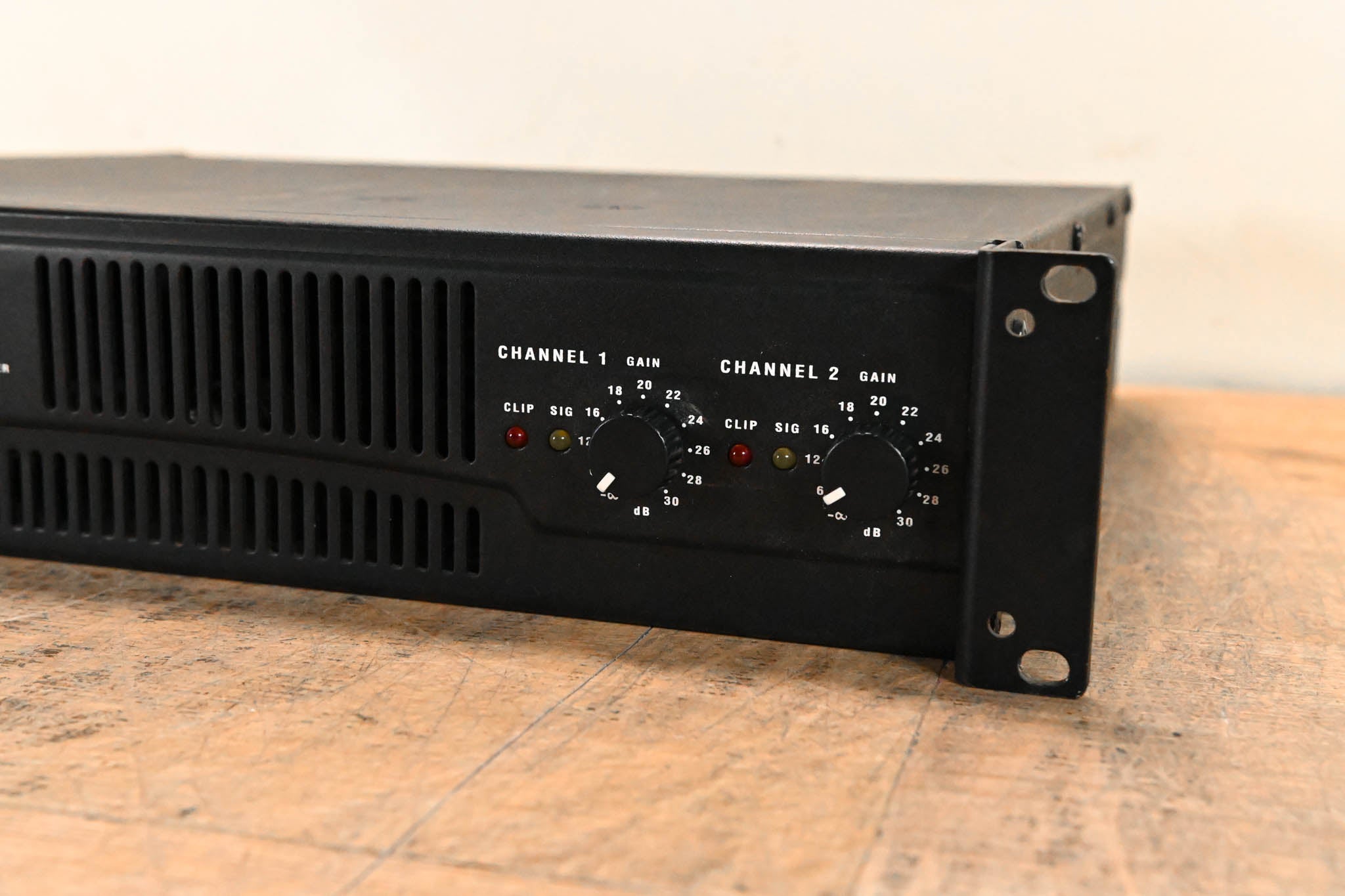QSC RMX850 2-Channel Power Amplifier