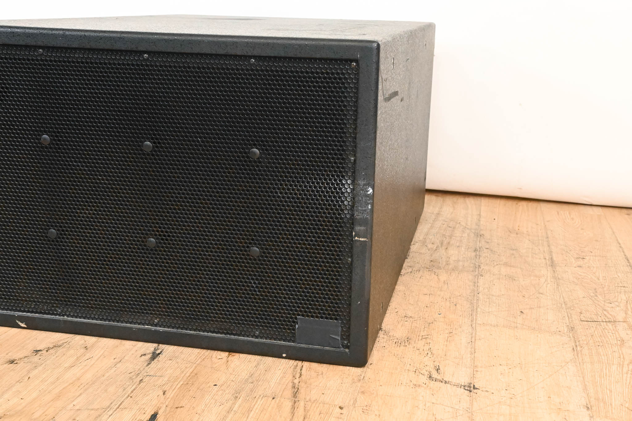 EAW SB1000zP Dual 18" Passive Subwoofer