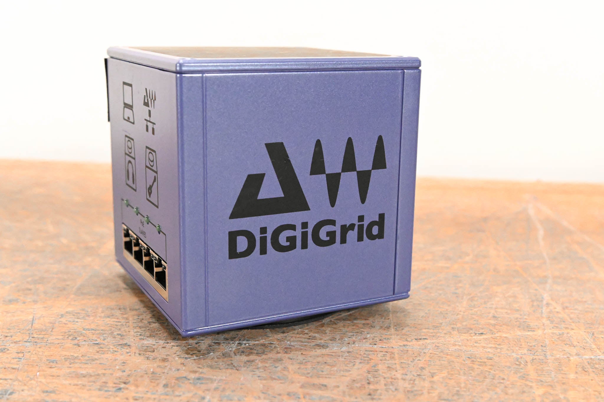 Waves DigiGrid S Gigabit Ethernet Switch with PoE (NO POWER SUPPLY)