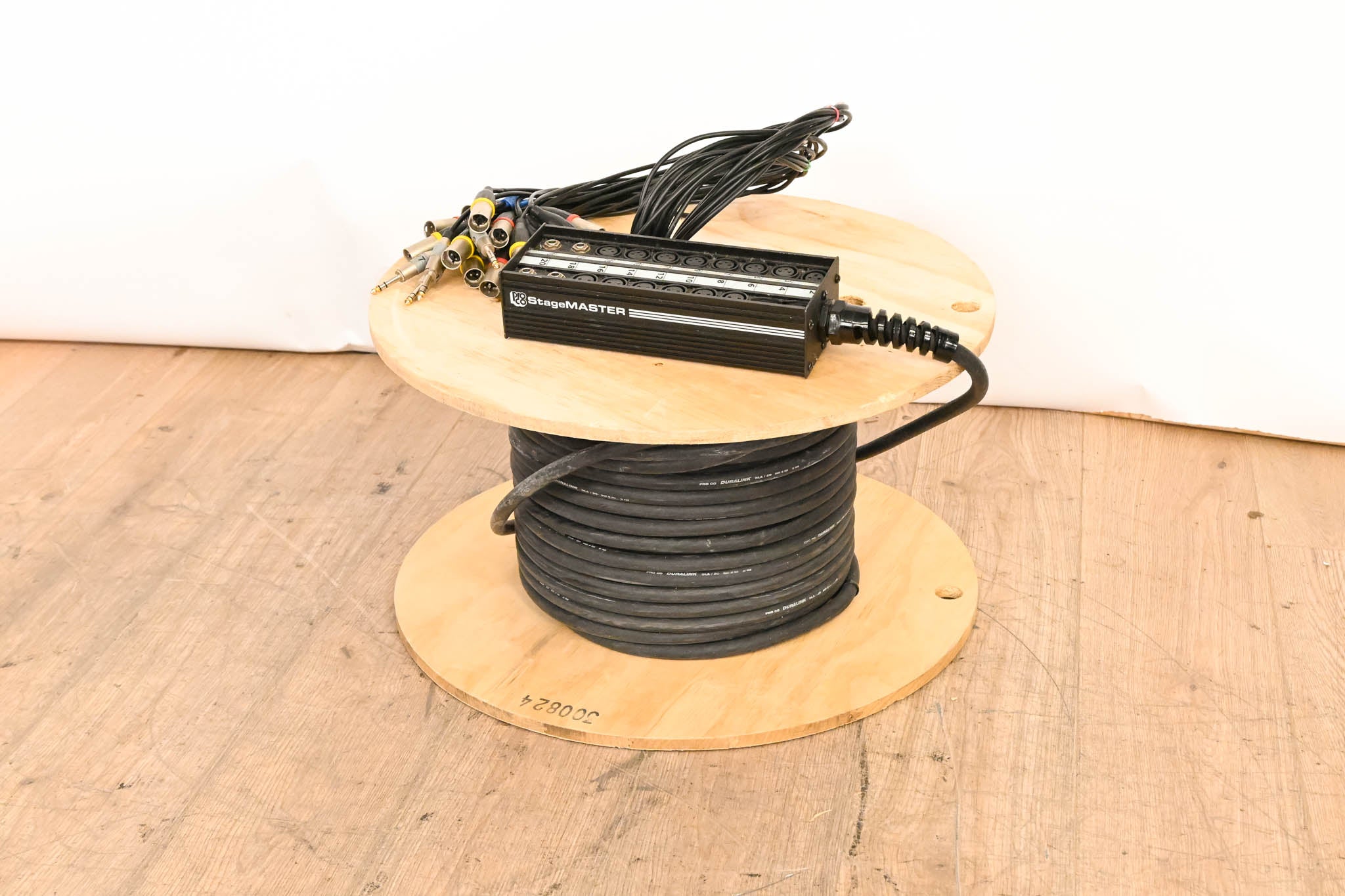 ProCo SMA1604FBQ-100 SMA Series 16x4 Stage Snake w/ 1/4" Returns - 100'