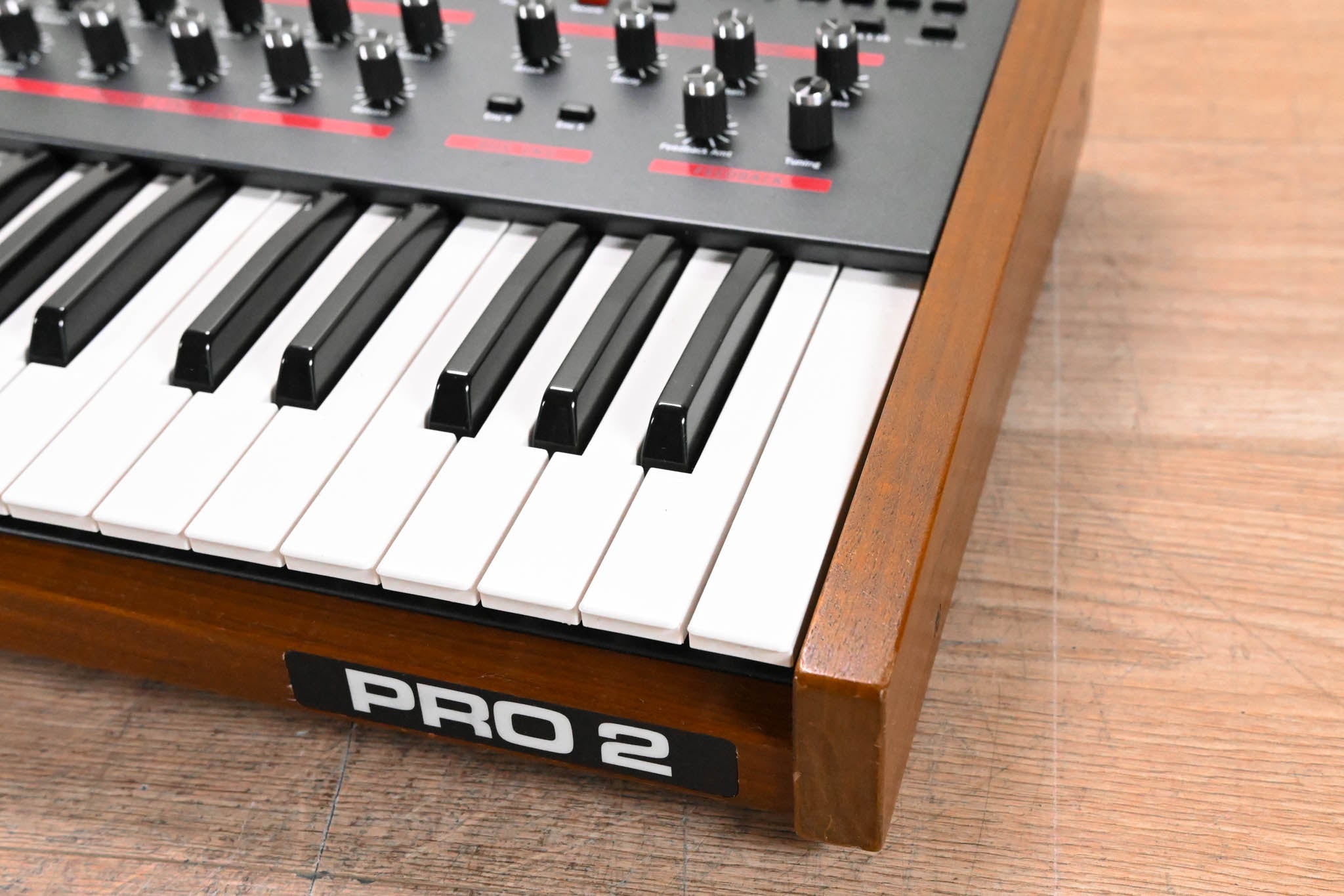 Dave Smith Instruments Pro 2 44-Key Monophonic / Paraphonic Synthesizer