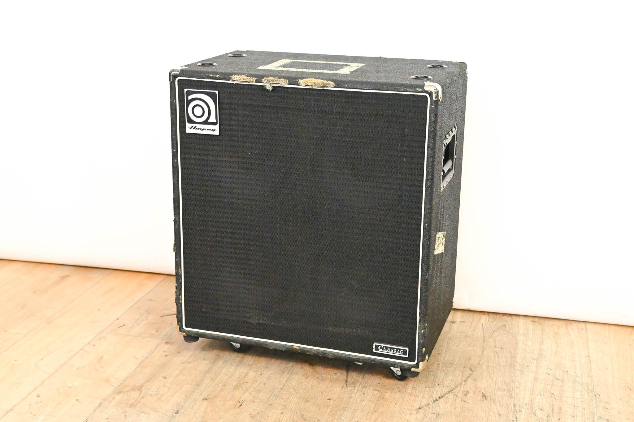 Ampeg SVT-410HE 500-Watt 4x10'' Bass Speaker Cabinet