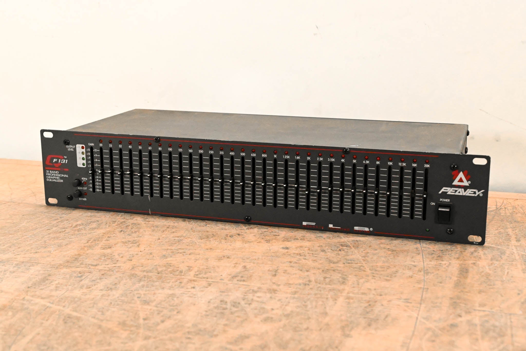 Peavey QF 131 31-Band Graphic Equalizer