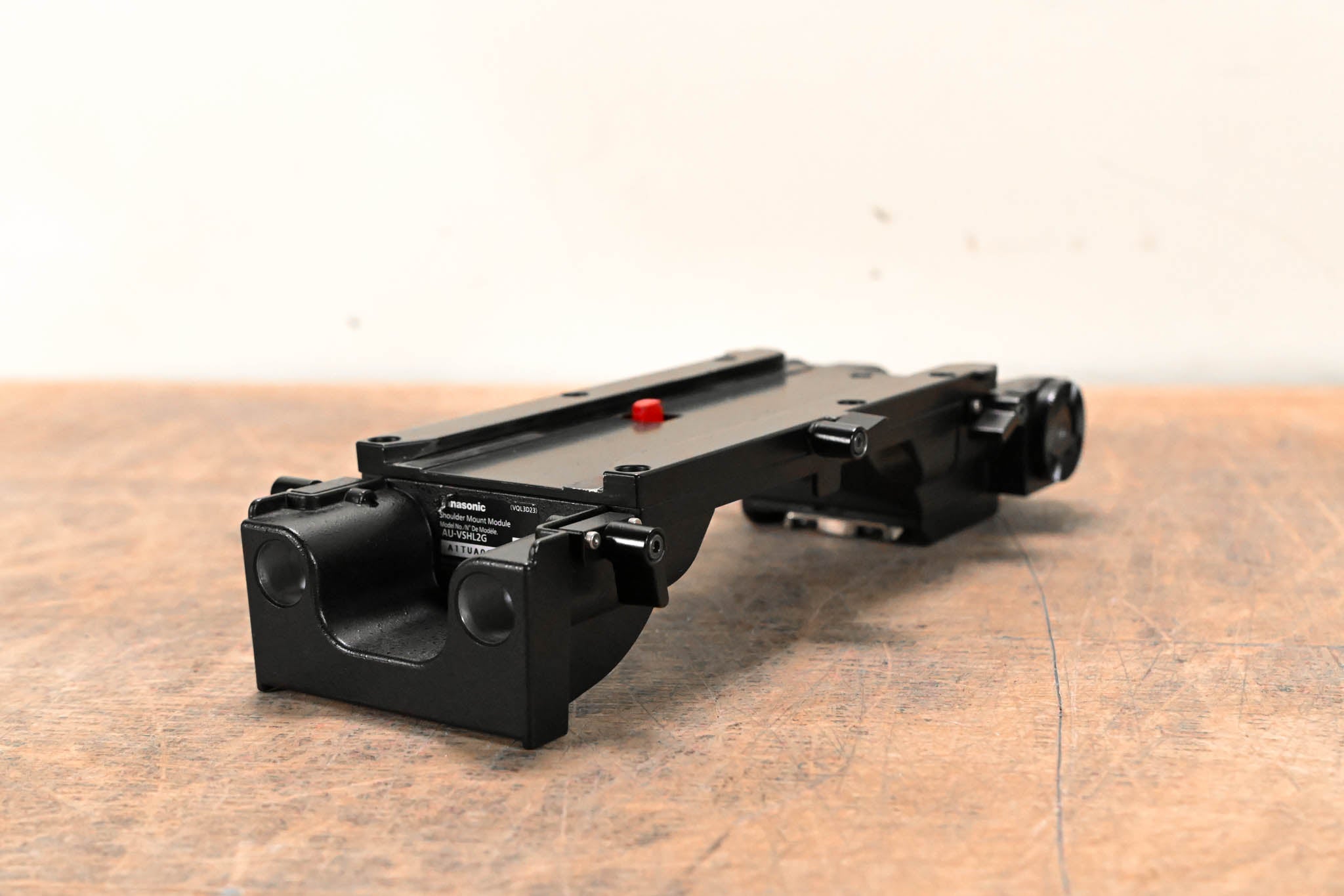 Panasonic AU-VSHL2G Cinema-Style Shoulder Mount for VariCam LT