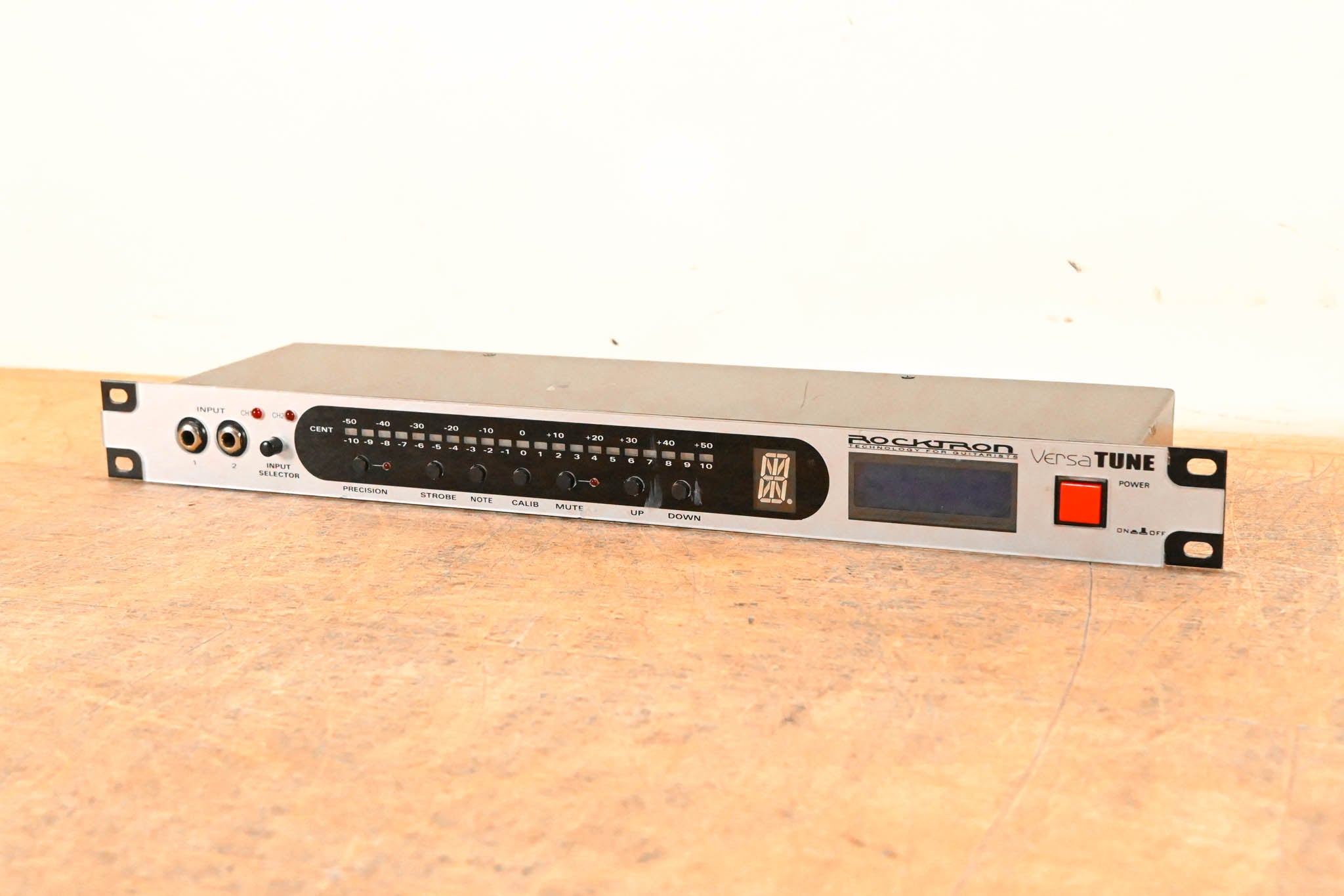 Rocktron Versatune Rack-Mountable Guitar Tuner