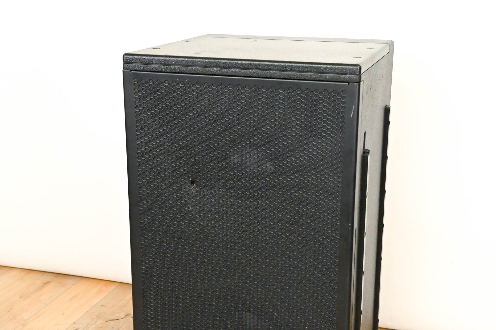 Meyer Sound 600-HP Compact High-Power Subwoofer