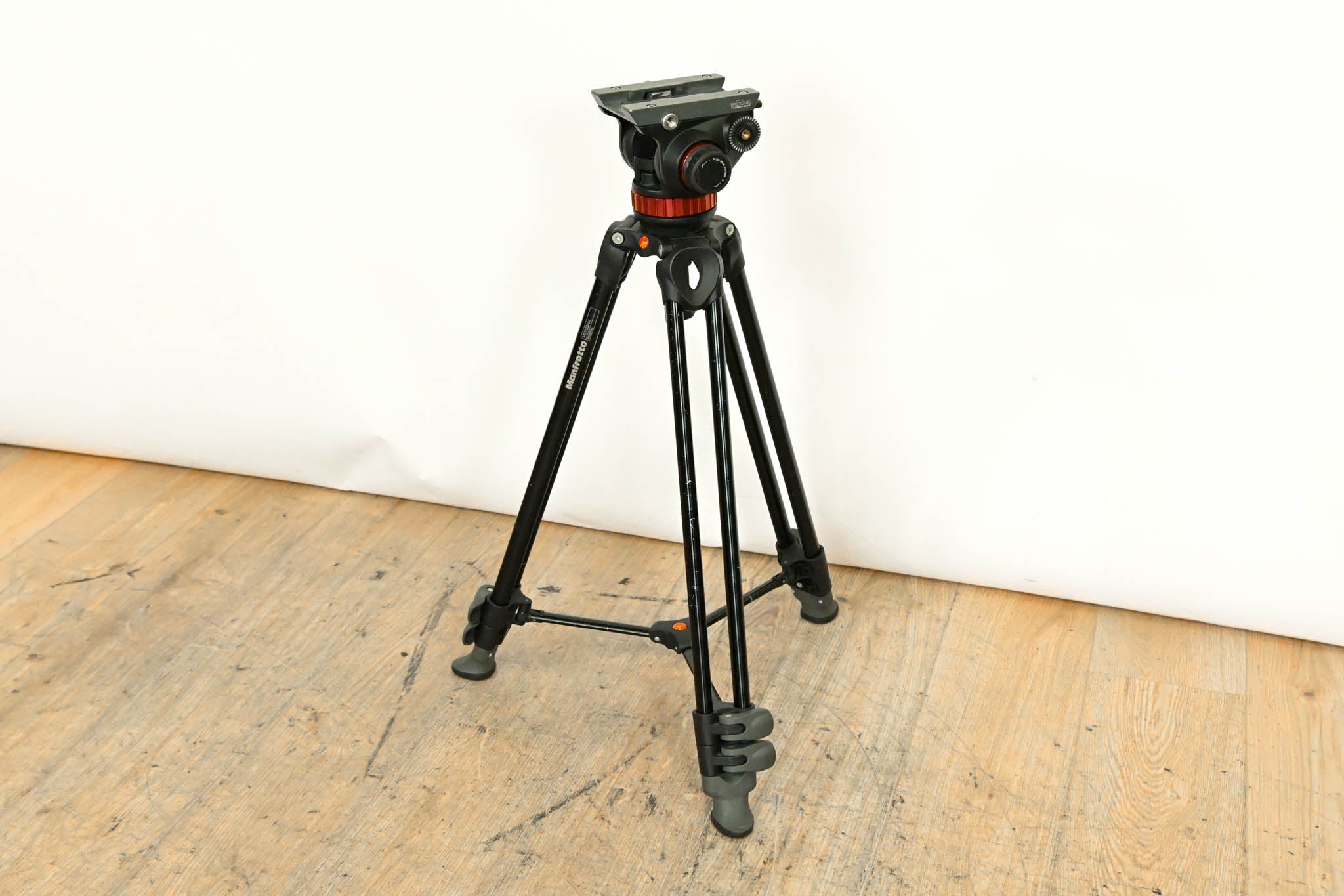 Manfrotto MVH502A Fluid Head with MVT502AM Two-Stage Tripod