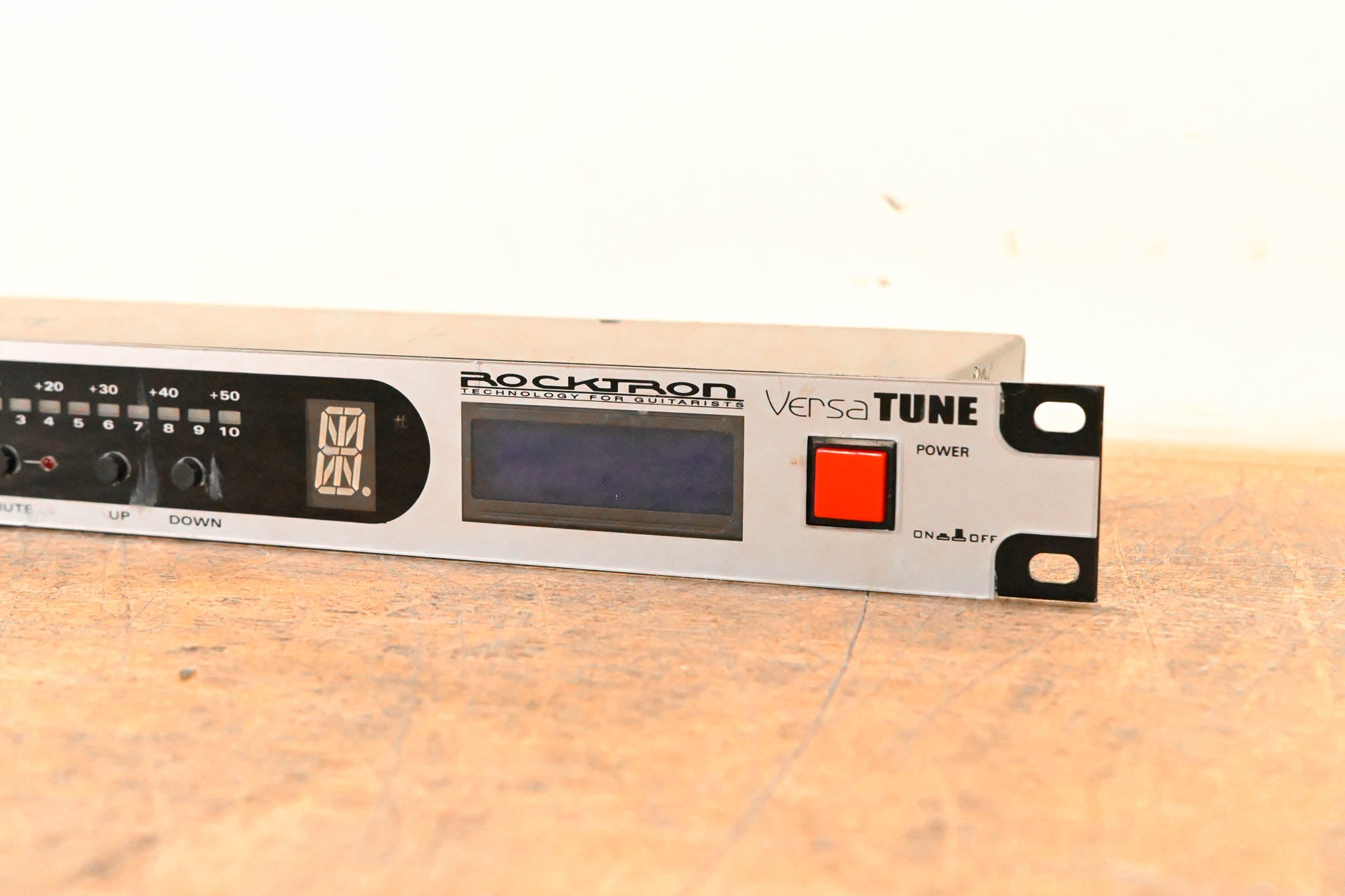 Rocktron Versatune Rack-Mountable Guitar Tuner