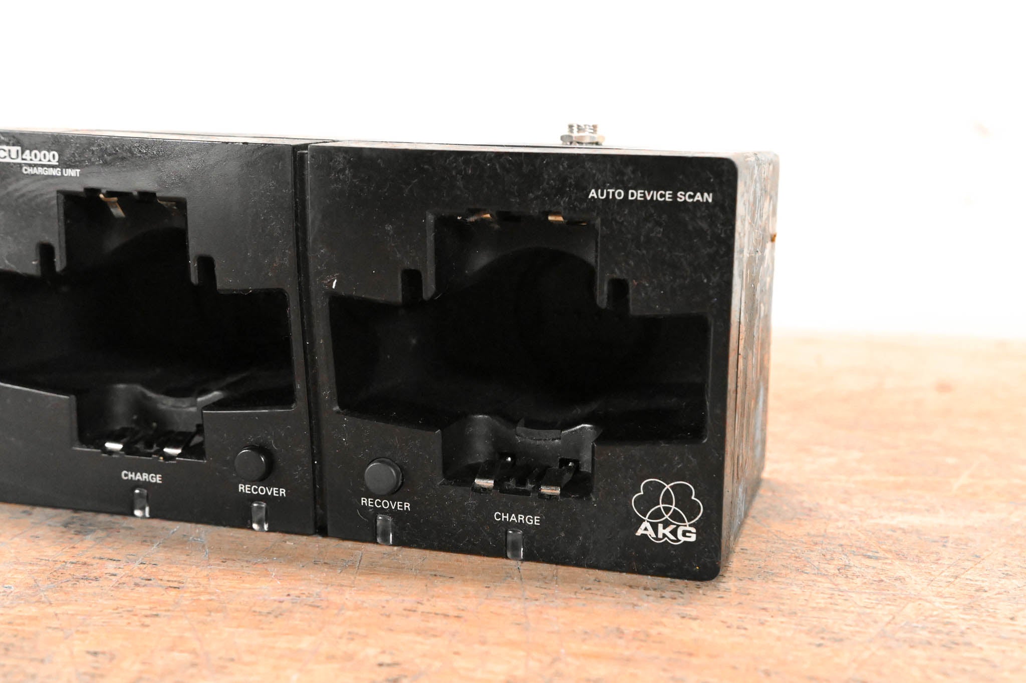 AKG CU4000 Charging Unit for HT4500 and PT4500 (NO POWER SUPPLY)