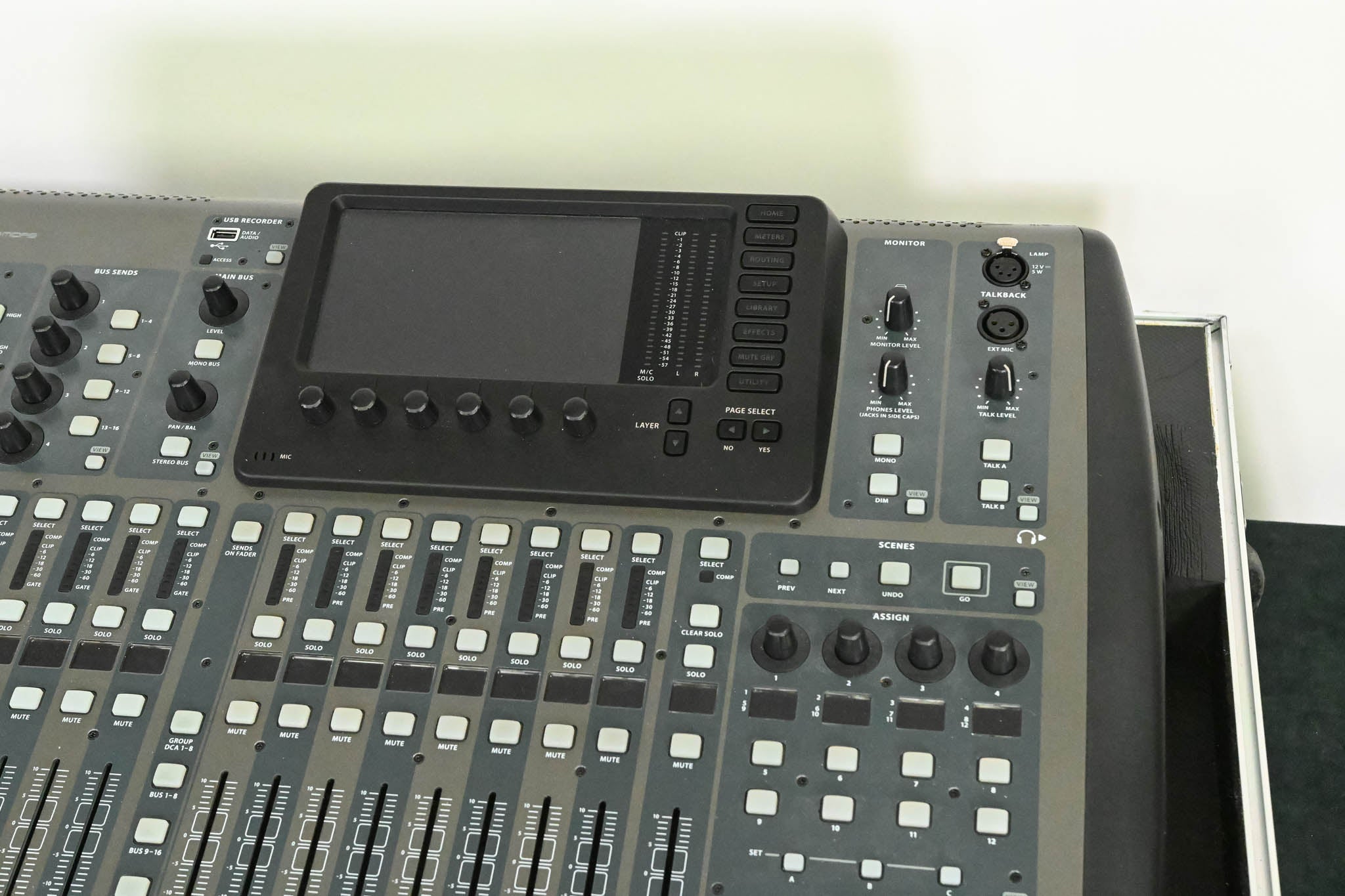 Behringer X32 40-Channel Digital Mixing Console with Road Case