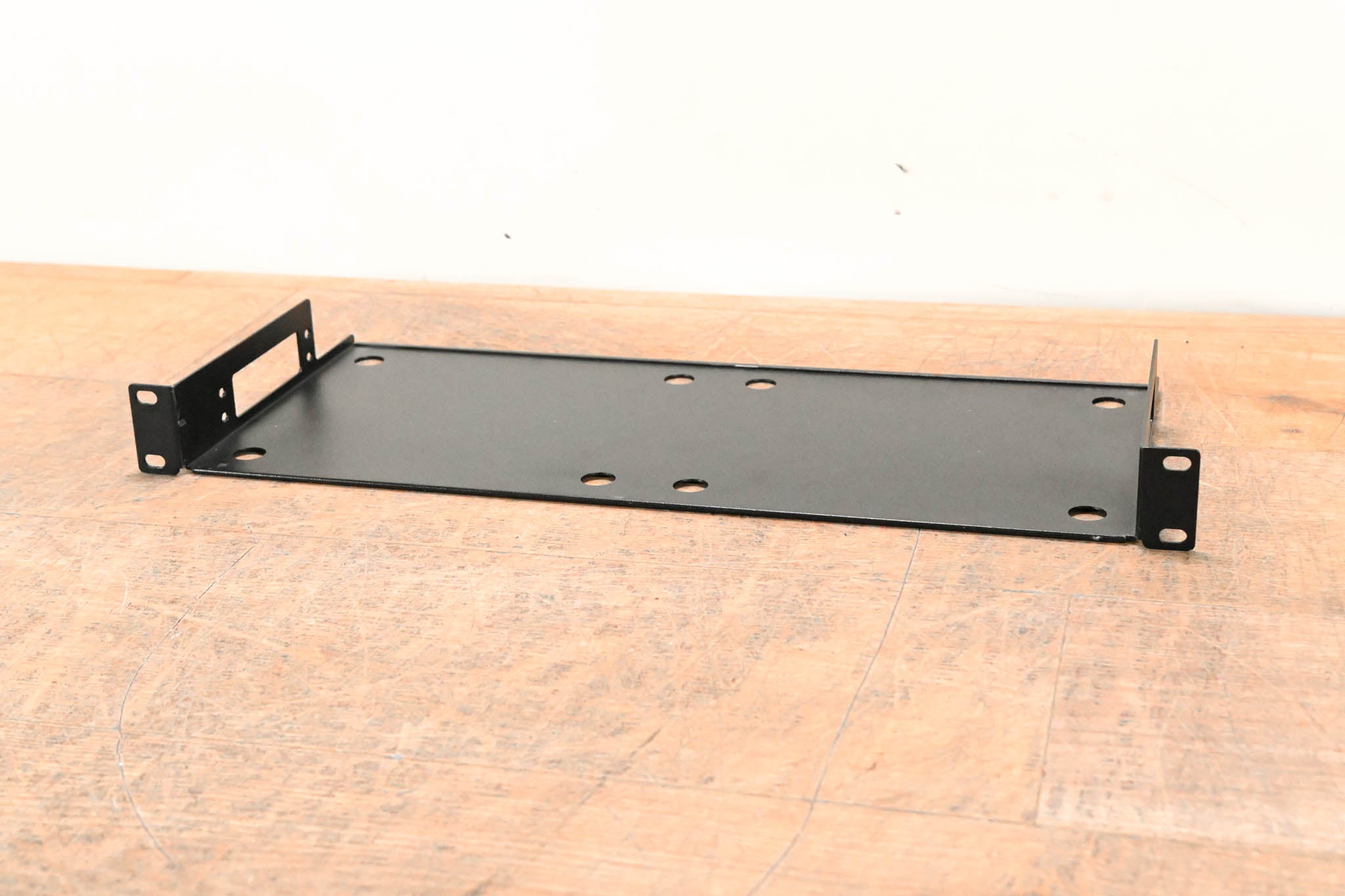 BSS BSSRACKSHELF1U 1U Rack-Mount Kit