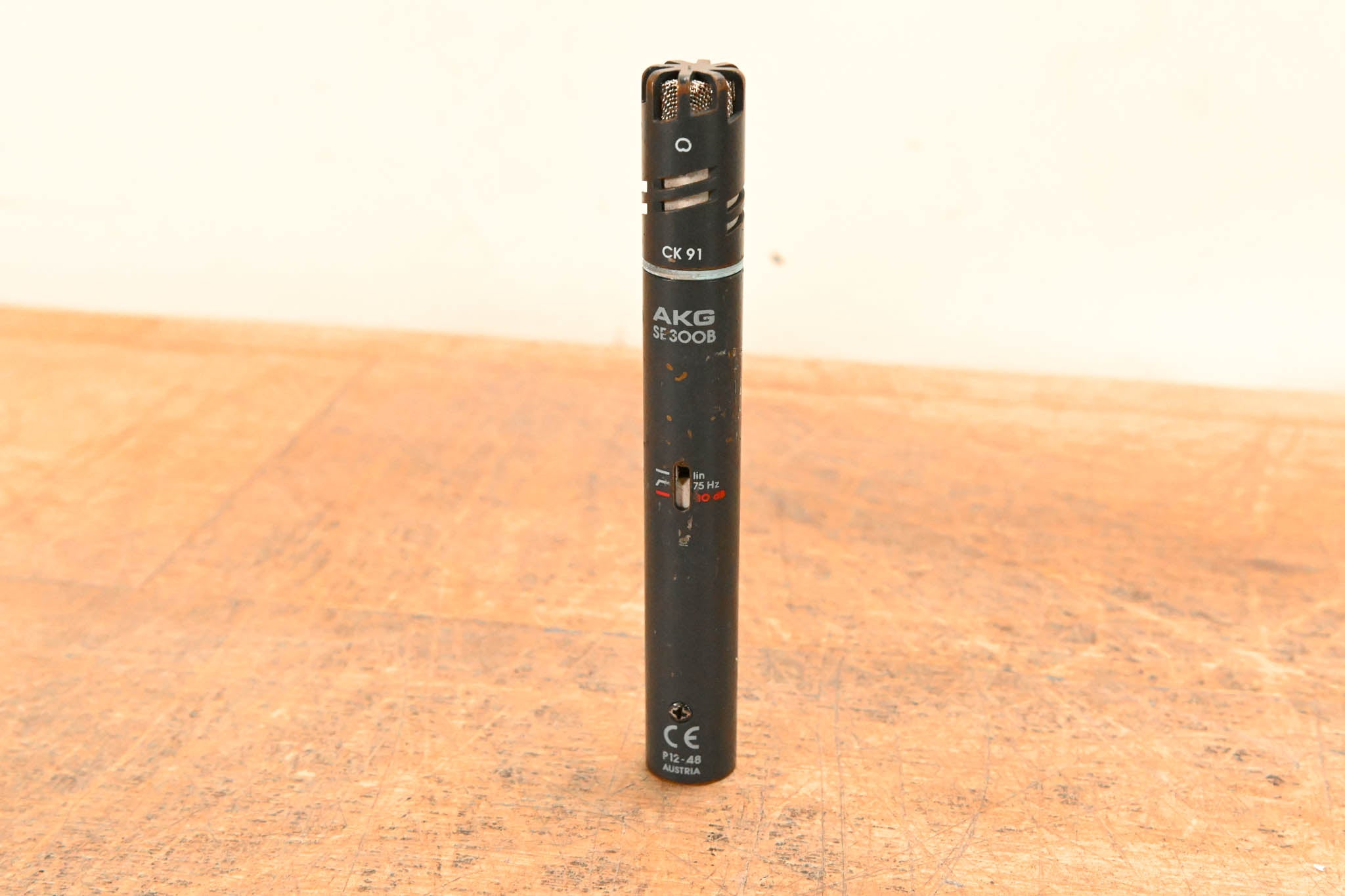 AKG SE300 B Condenser Instrument Microphone with CK91 Cardioid Capsule