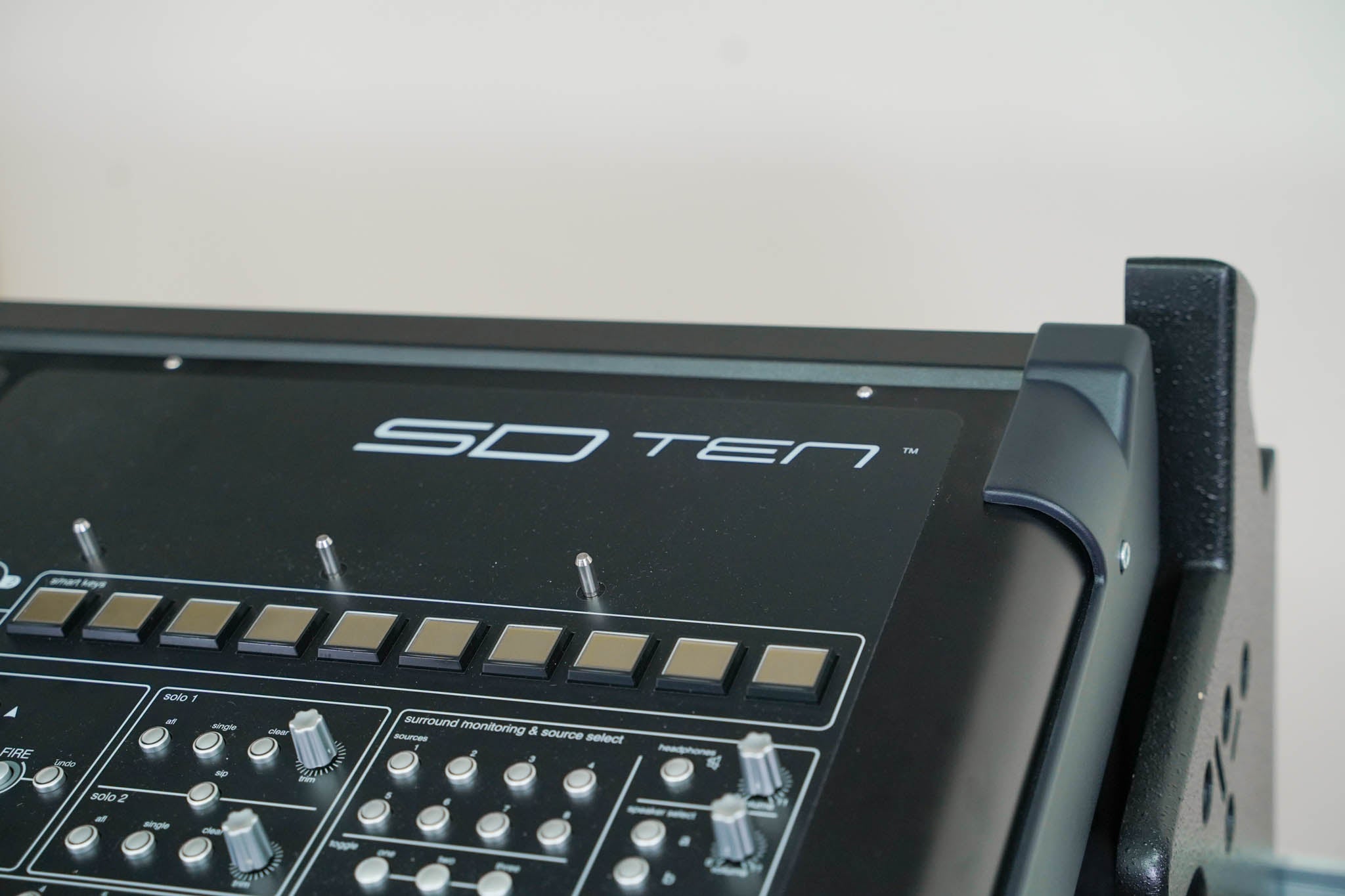 DiGiCo SD10 Digital Mixing Console w/ Waves Card, ST Optical & Road Case