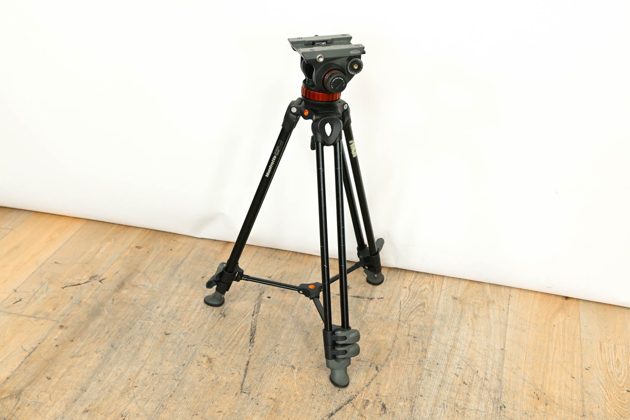 Manfrotto MVH502A Fluid Head with MVT502AM Two-Stage Tripod