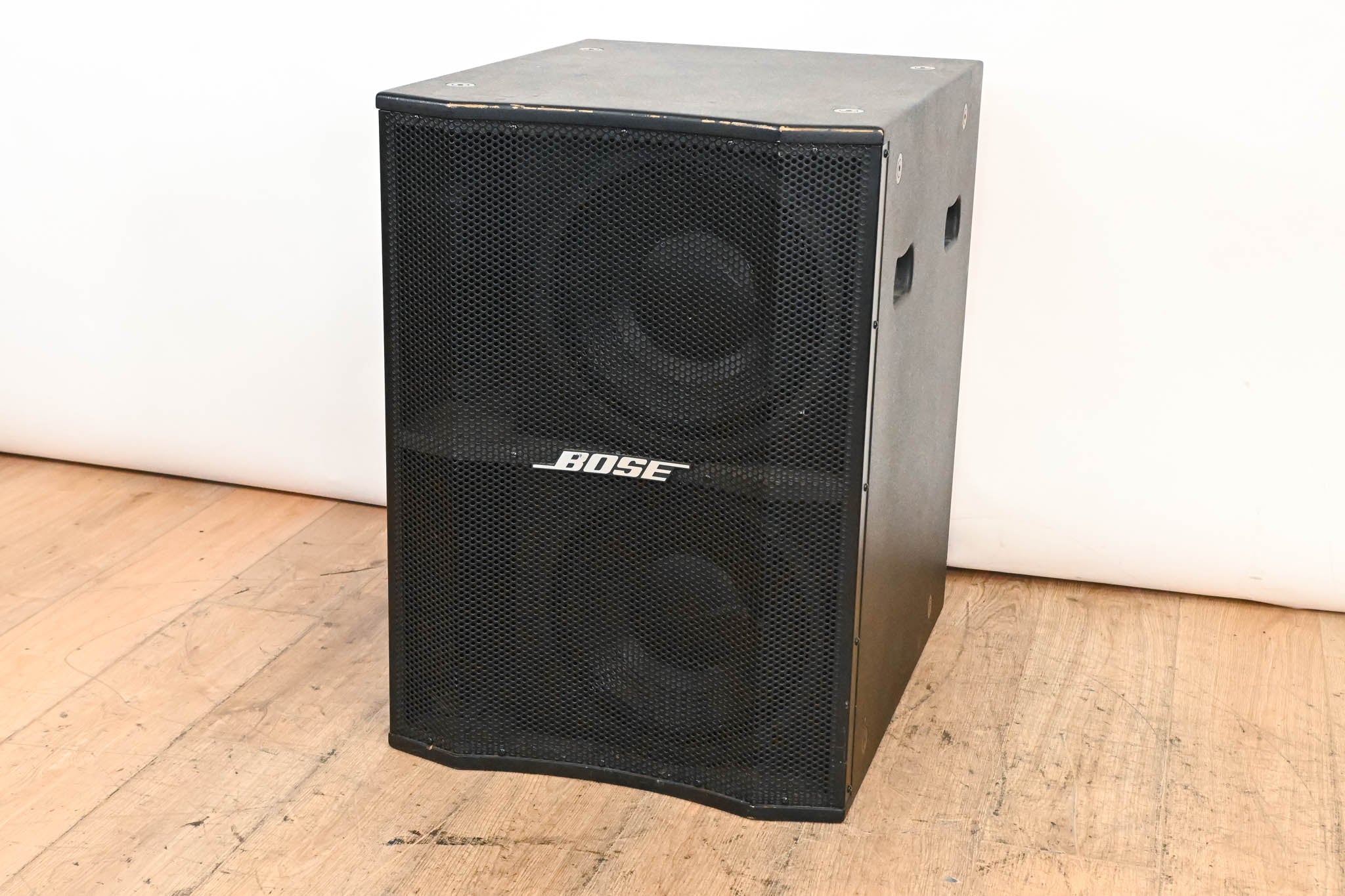 Bose Panaray LT MB24-III Modular Bass Loudspeaker