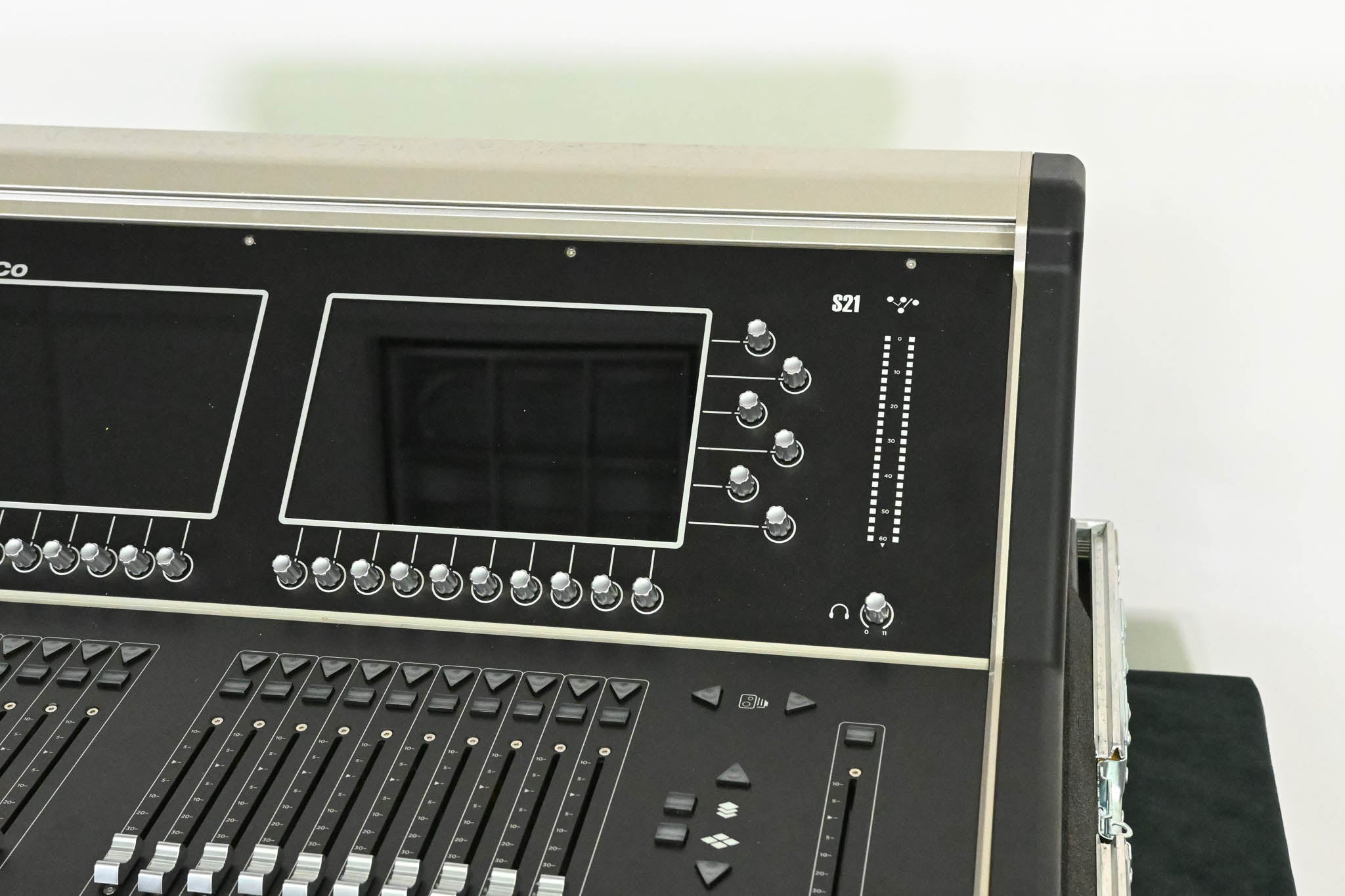 DiGiCo S21 48-Channel Digital Audio Mixing Console with Road Case