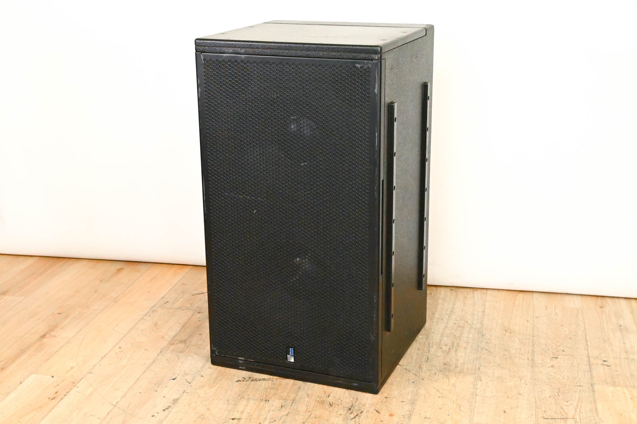 Meyer Sound 600-HP Compact High-Power Subwoofer