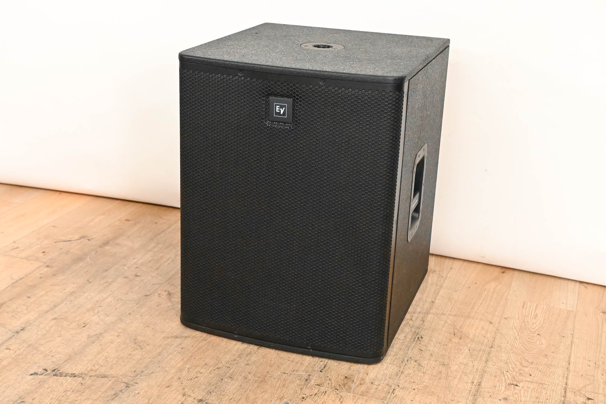 Electro-Voice (EV) ELX118 18" Passive Subwoofer