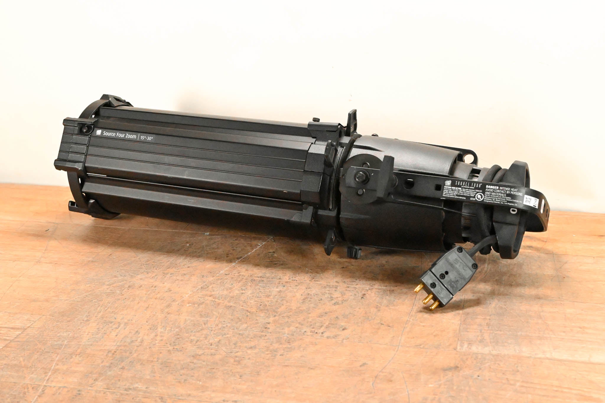 ETC Source Four Zoom 15-30 Degree 750 Ellipsoidal Light